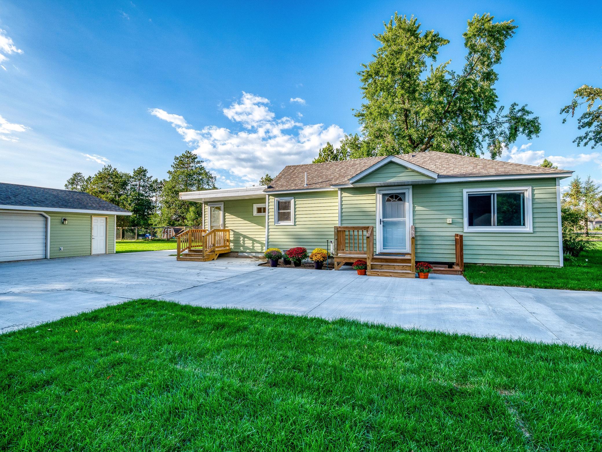 2011 Norton Ave NW, Bemidji, MN 56601