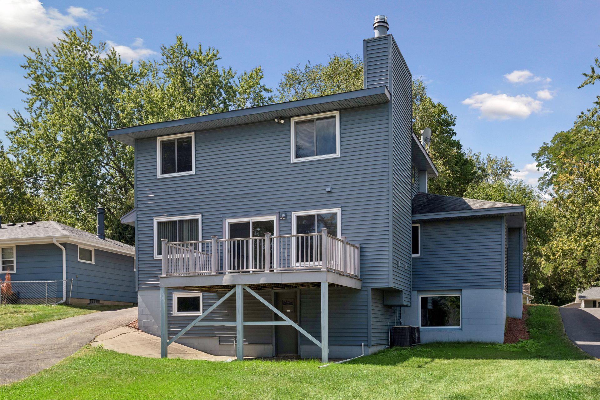 1528 Aquila Ave N, Golden Valley, MN 55427