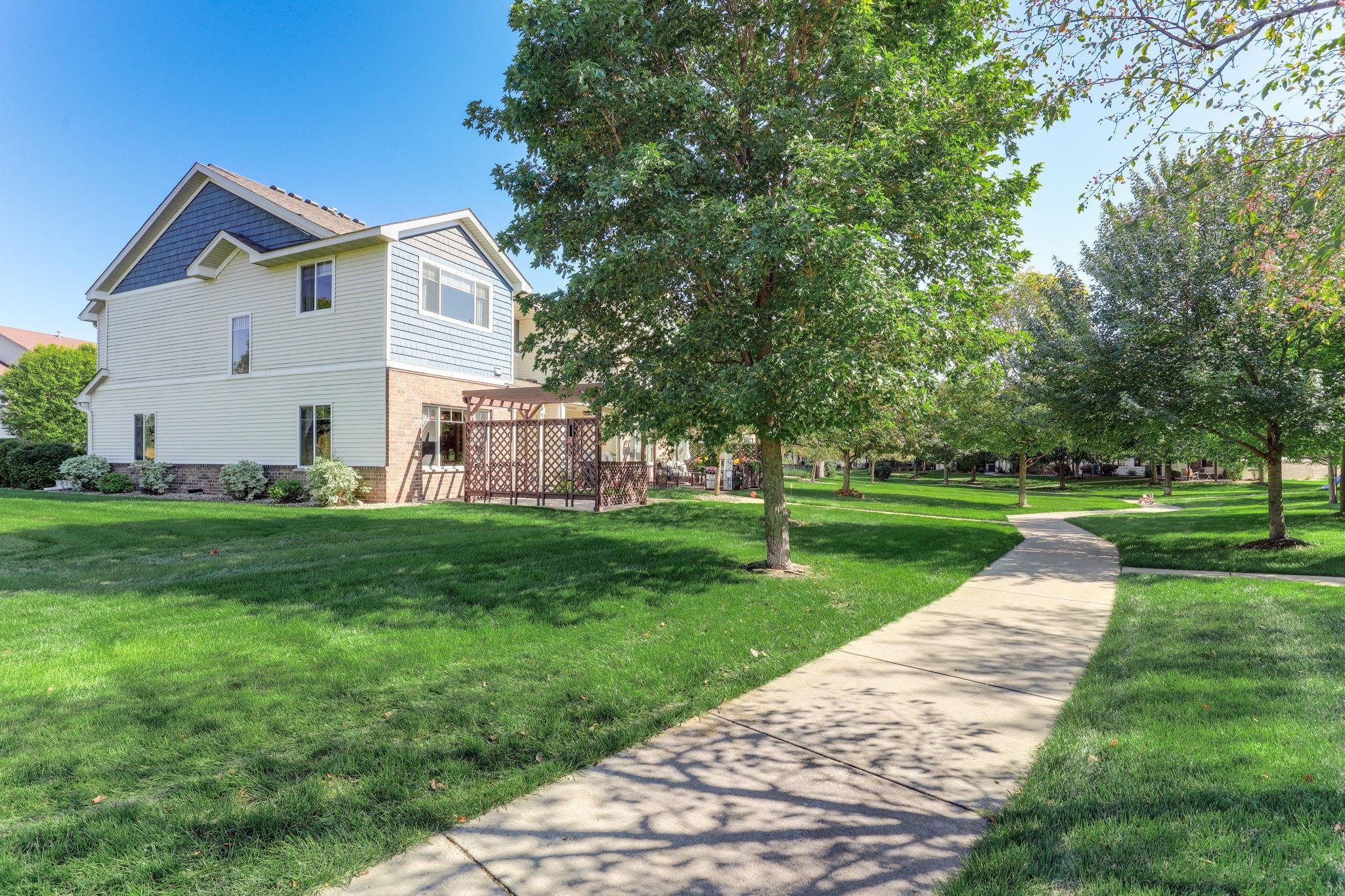 146 Shetland Ln, Lino Lakes, MN 55014