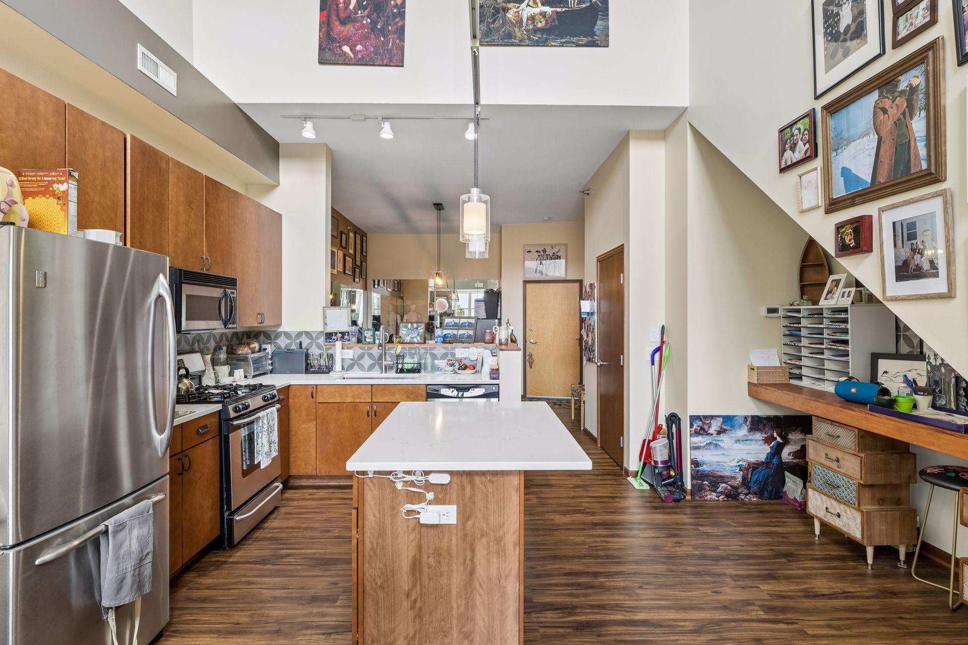 2650 University Ave W #205, Saint Paul, MN 55114