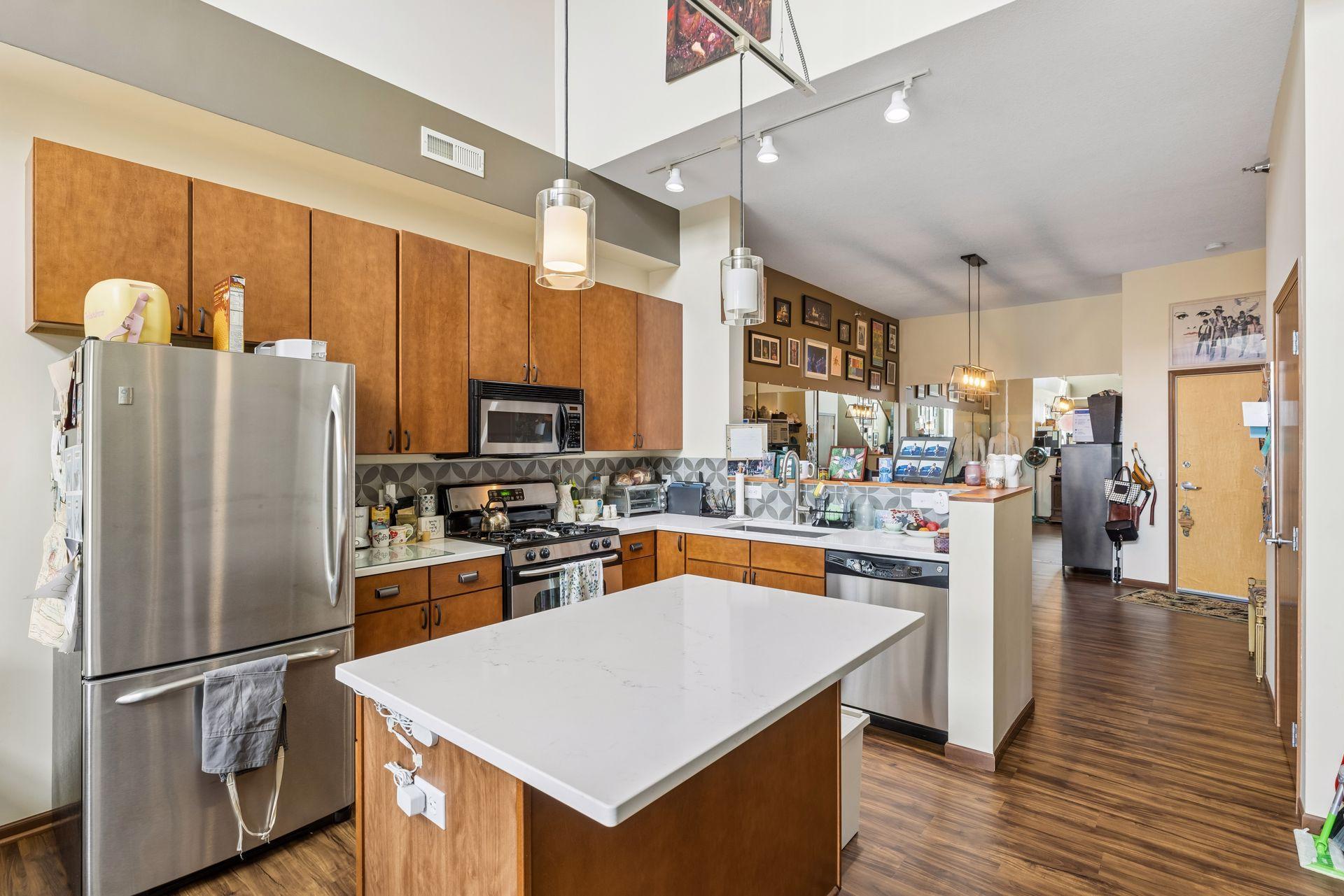 2650 University Ave W #205, Saint Paul, MN 55114