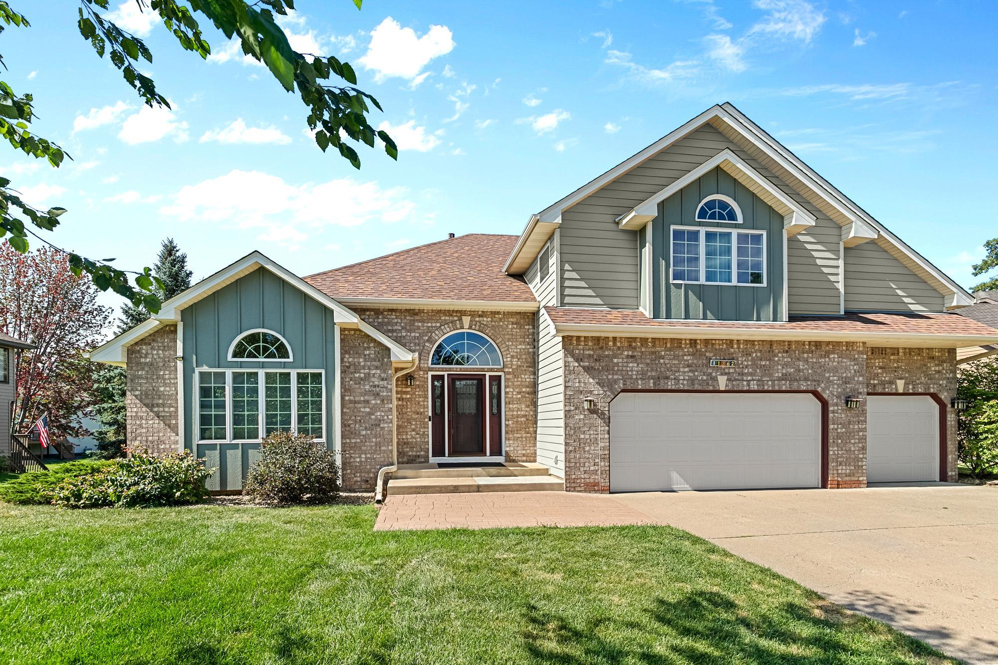 11862 Isanti St NE, Blaine, MN 55449