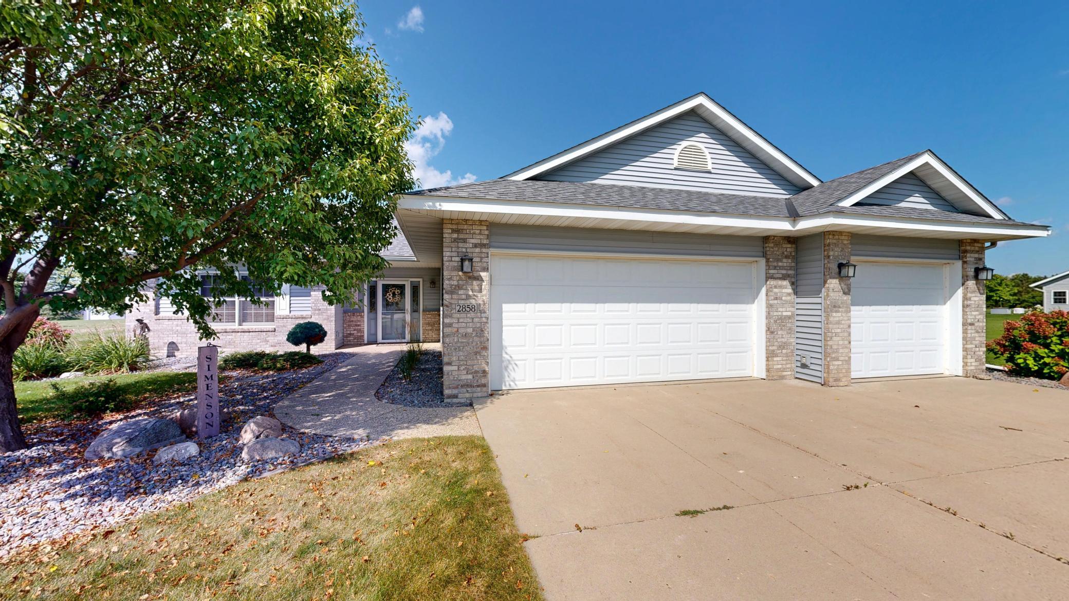 2858 9th Ave SE, Willmar, MN 56201