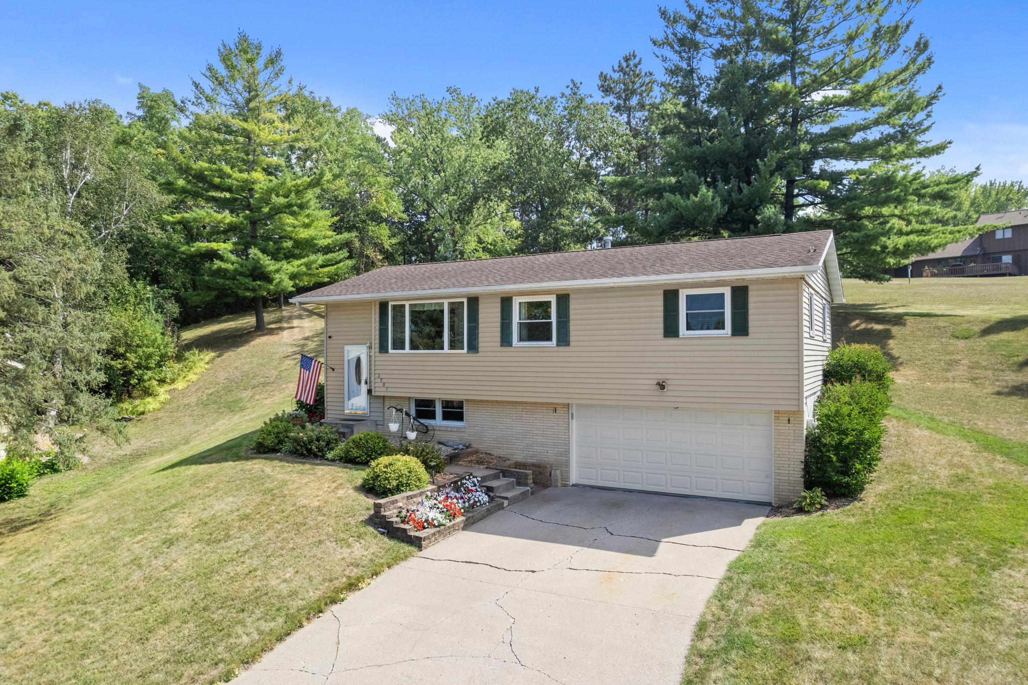 3501 Graves Dr, Red Wing, MN 55066