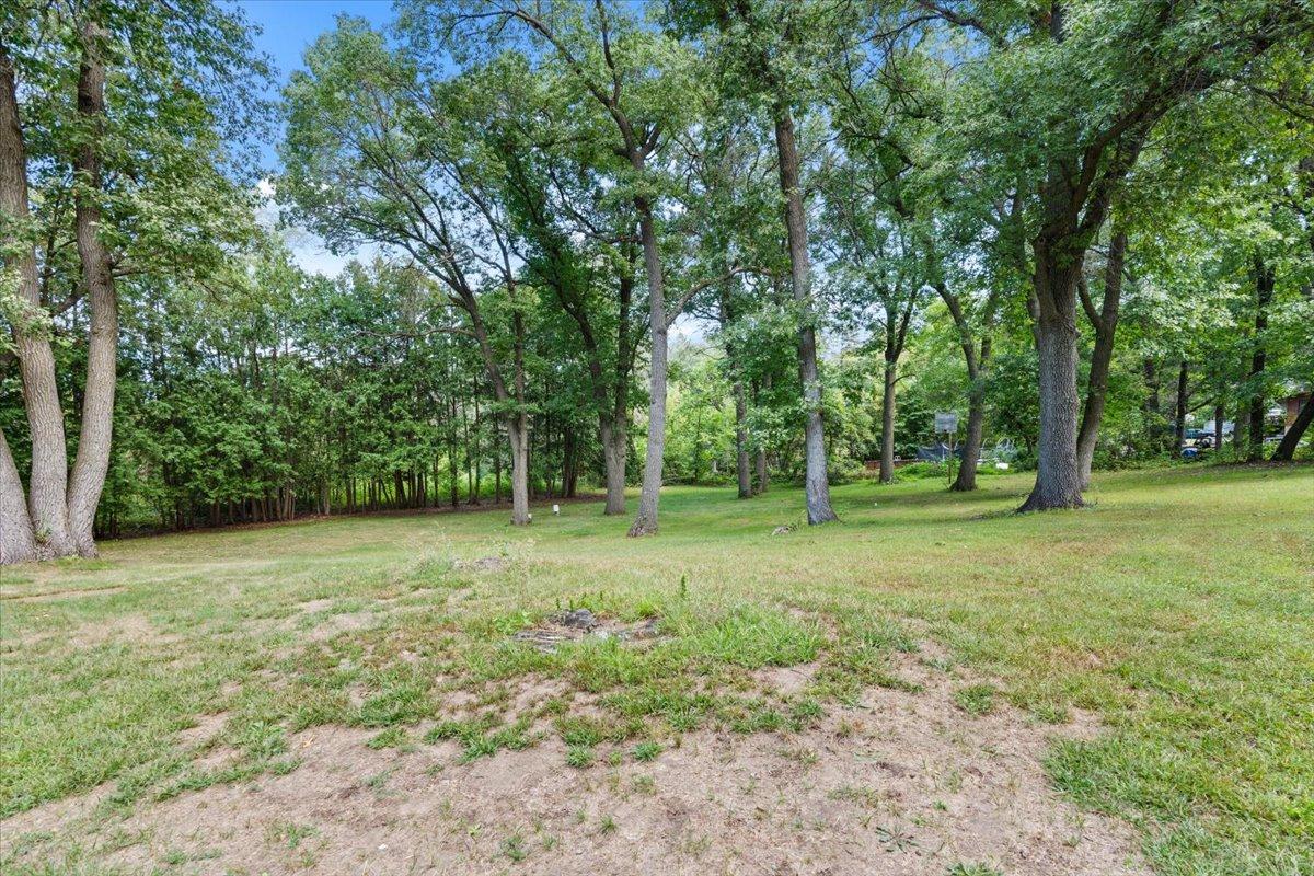 4550 N Benton Dr, Sauk Rapids, MN 56379