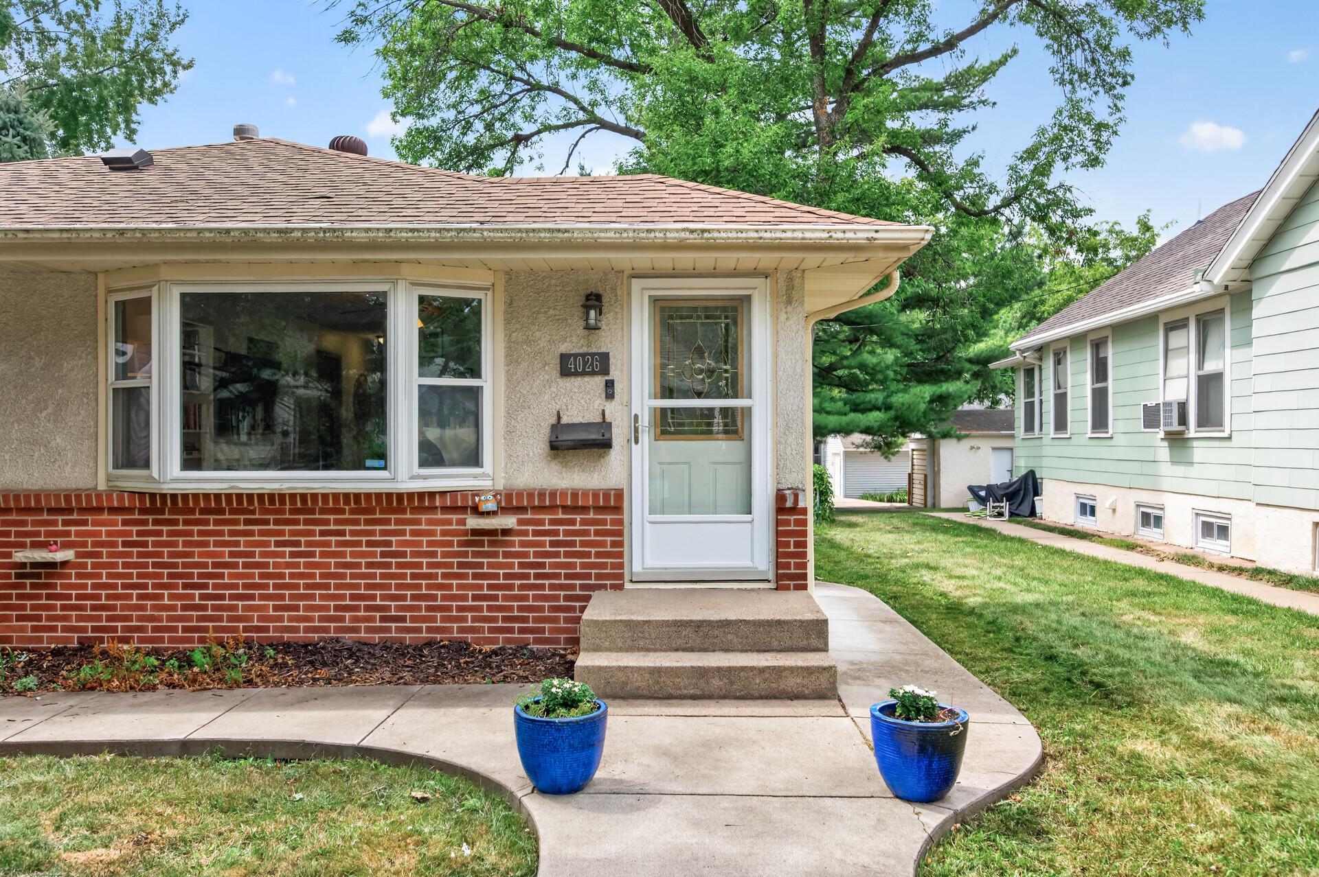 4026 6th St NE, Columbia Heights, MN 55421