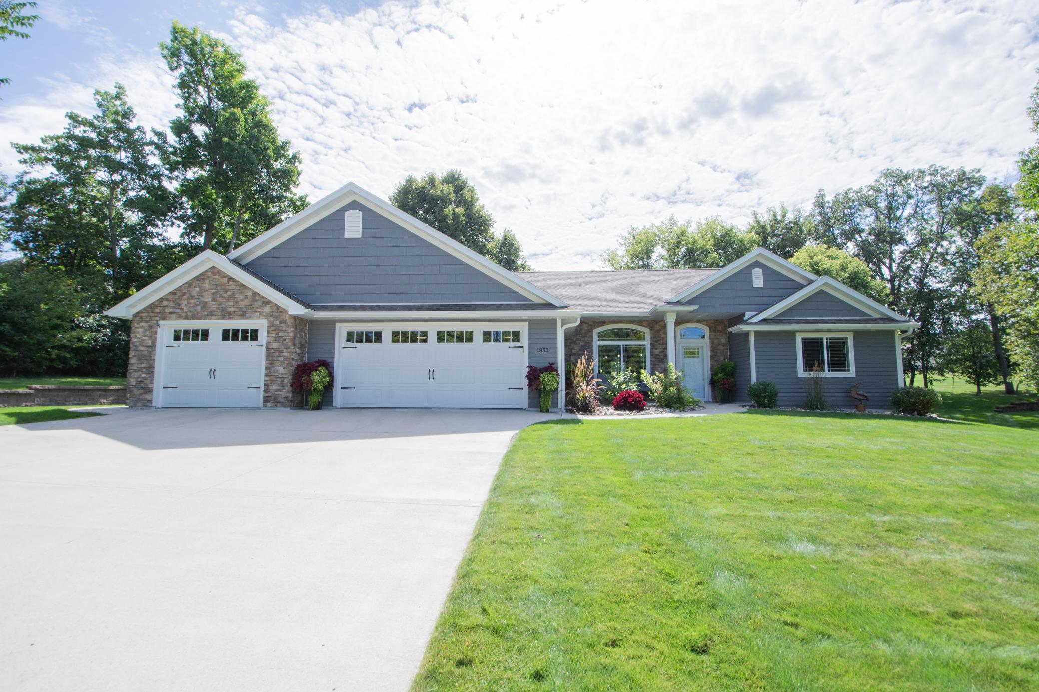 1853 Aspen Dr, Detroit Lakes, MN 56501