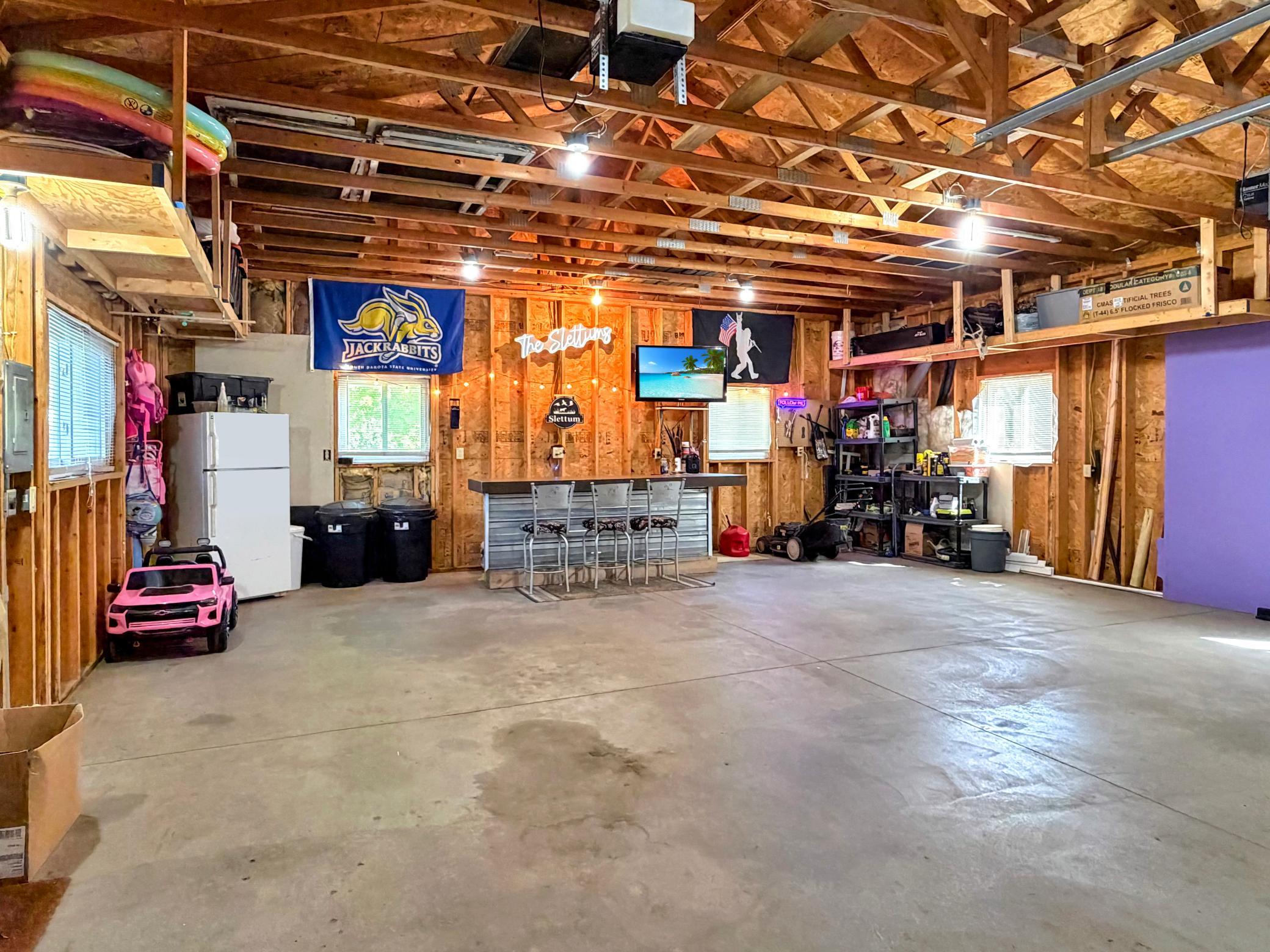 2713 Linden Ave, Slayton, MN 56172