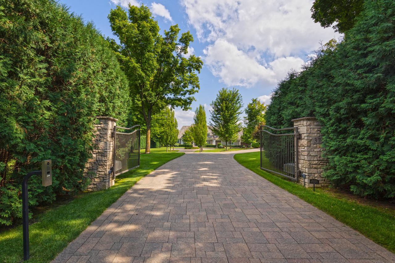 372 Ferndale Rd S, Wayzata, MN 55391