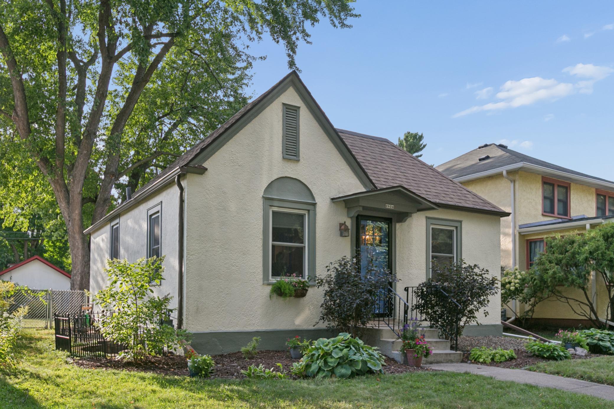 2834 Arthur St NE, Minneapolis, MN 55418