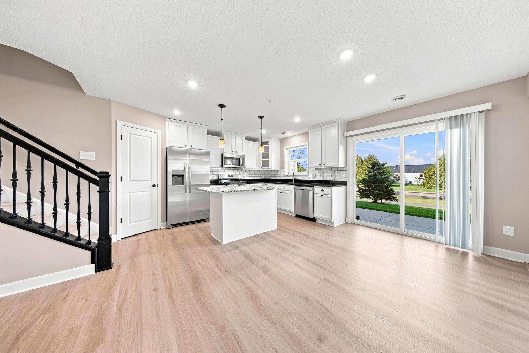 3278 Lakewood Trl, Woodbury, MN 55129