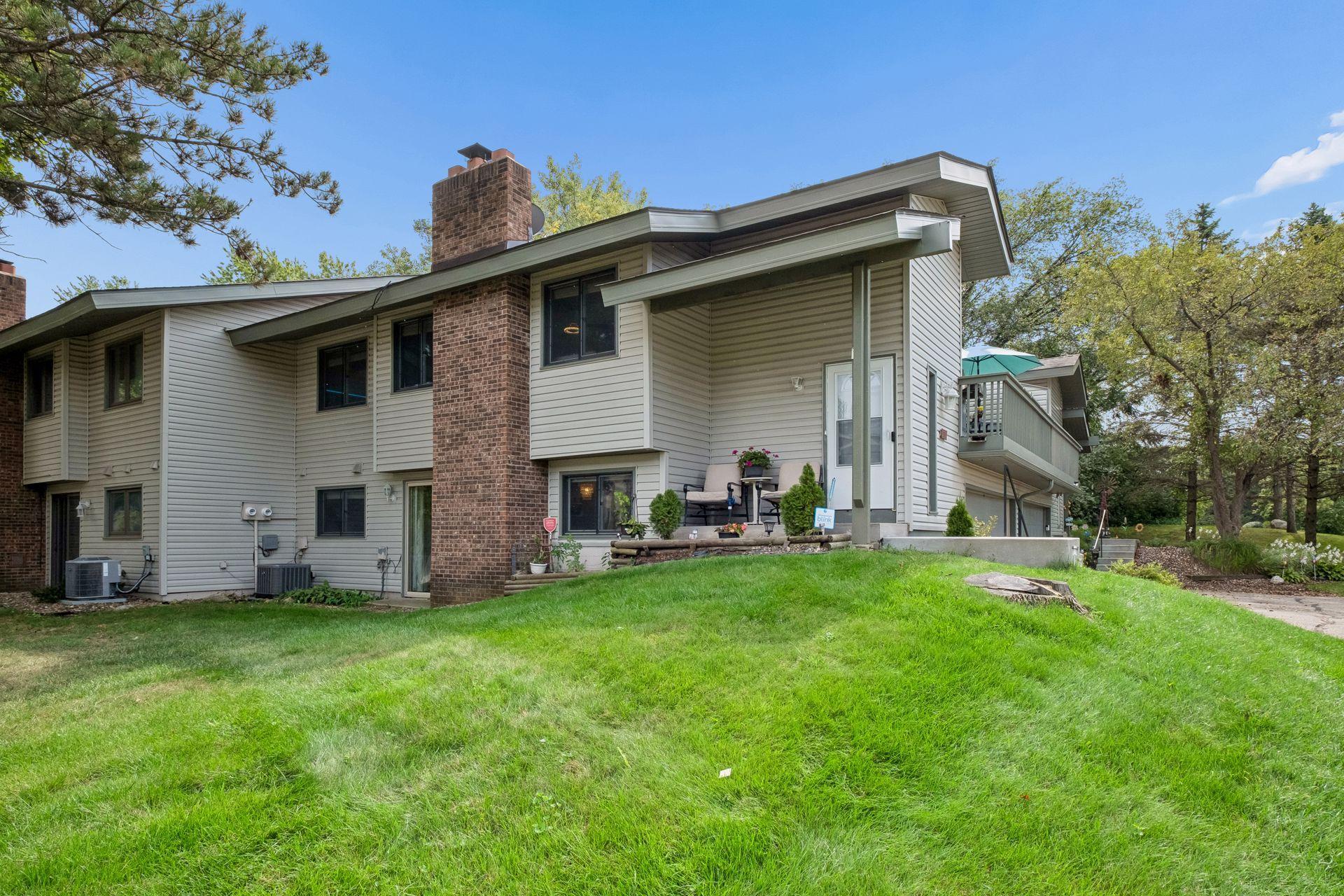 9535 Hartford Cir, Eden Prairie, MN 55347