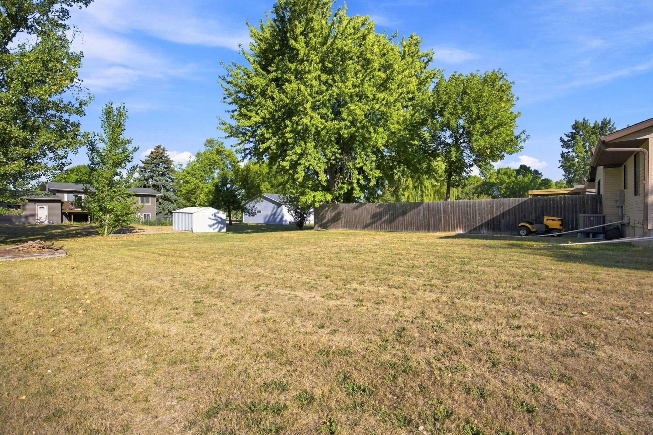 6205 Oakport St N, Moorhead, MN 56560