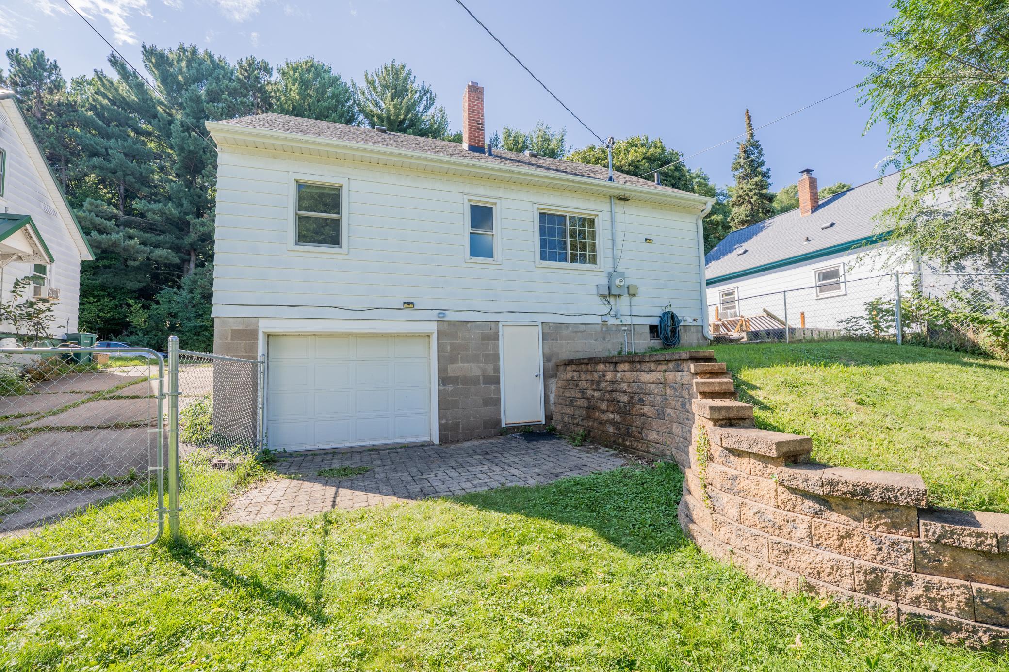 525 Bergen Ave, Eau Claire, WI 54703