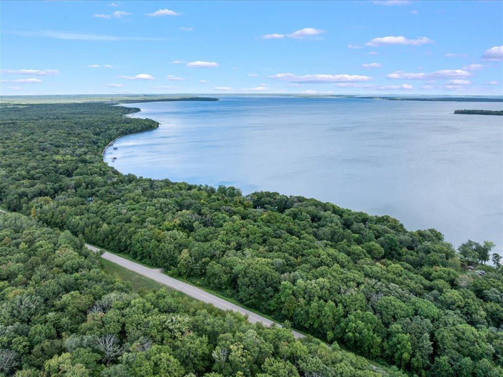 10531 Chippewa Beach Rd NW, Cass Lake, MN 56633