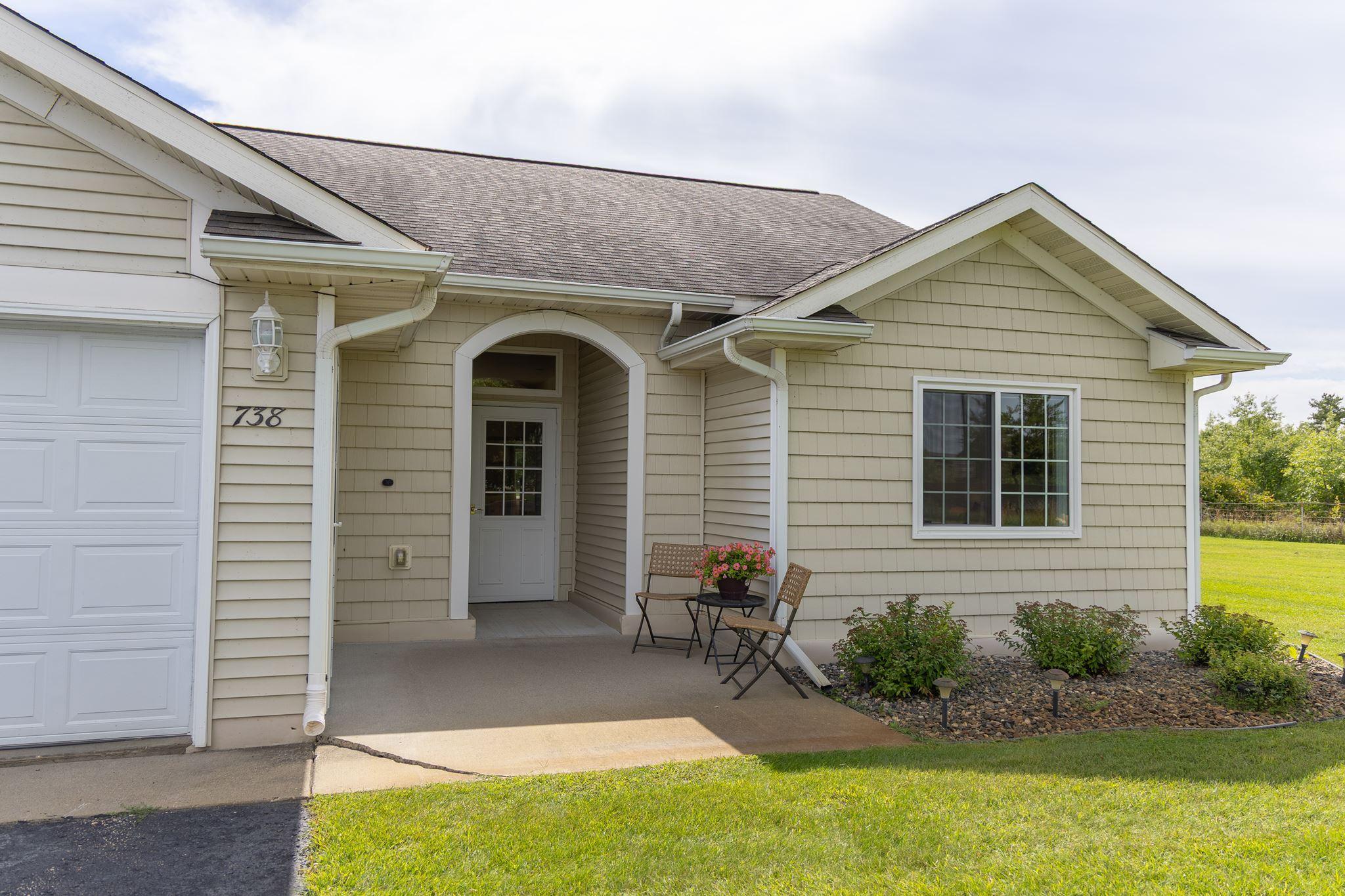 738 35th St NW, Bemidji, MN 56601