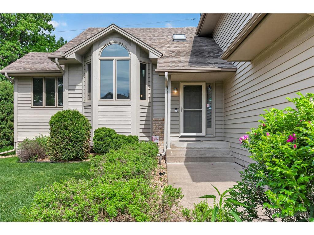 9000 Ashley Ter, Brooklyn Park, MN 55443