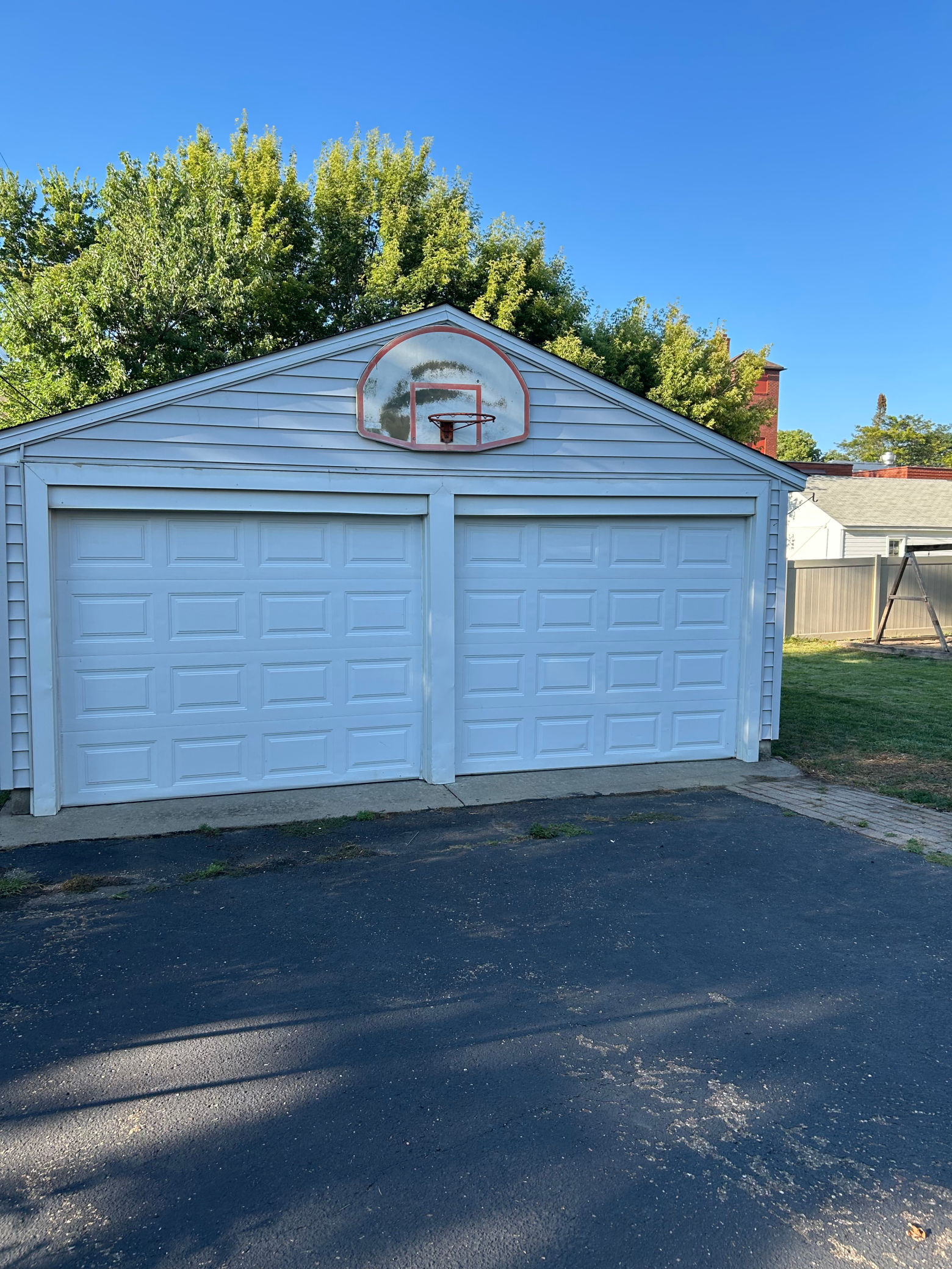 24 W 3rd St, Waconia, MN 55387