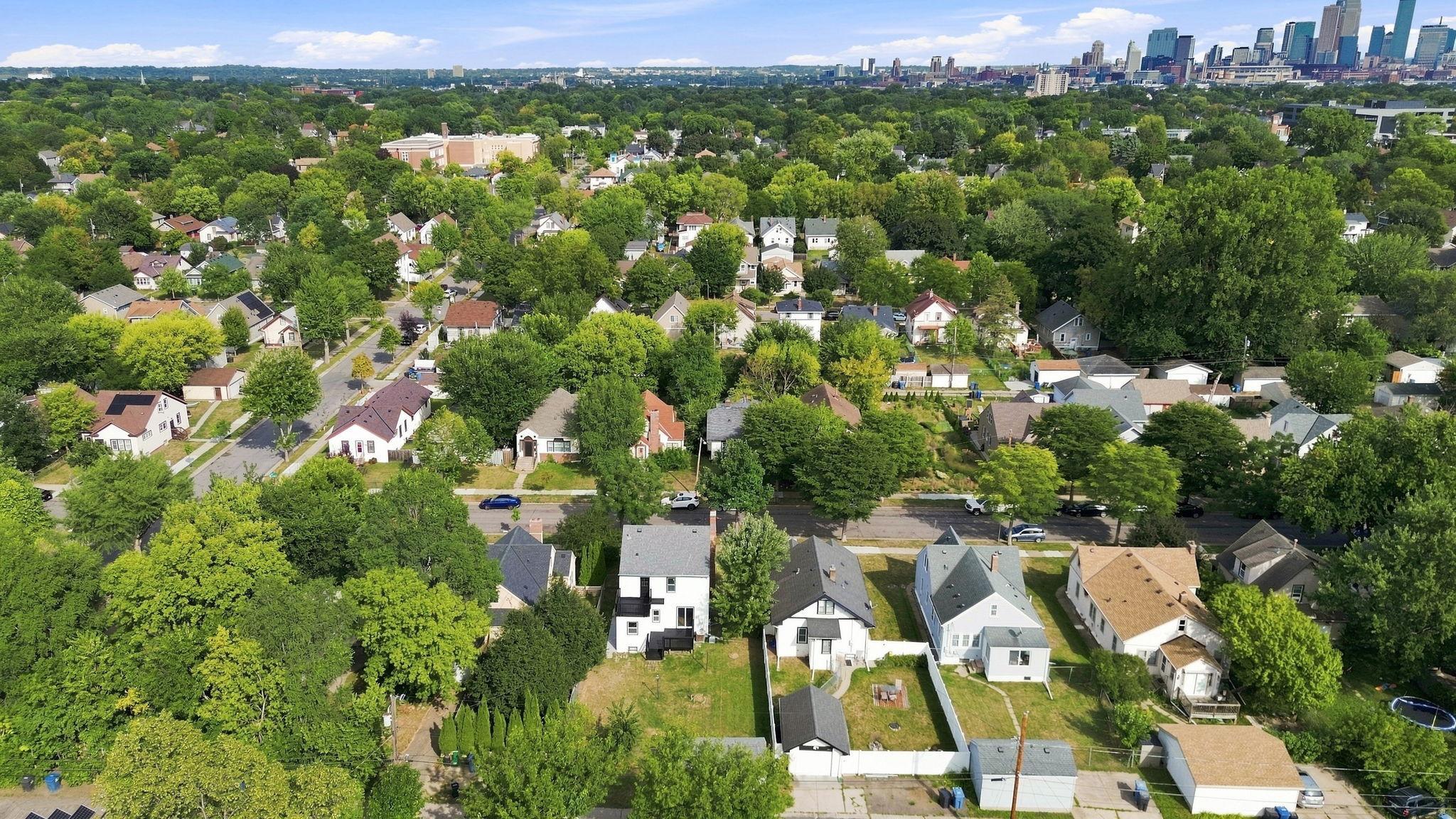 1515 Upton Ave N, Minneapolis, MN 55411