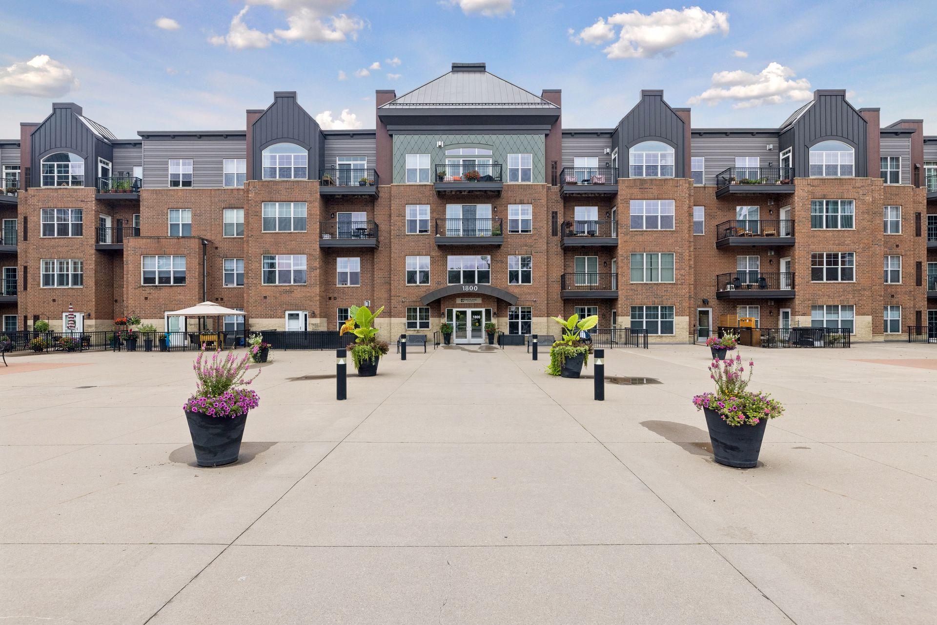 1800 Graham Ave #309, Saint Paul, MN 55116