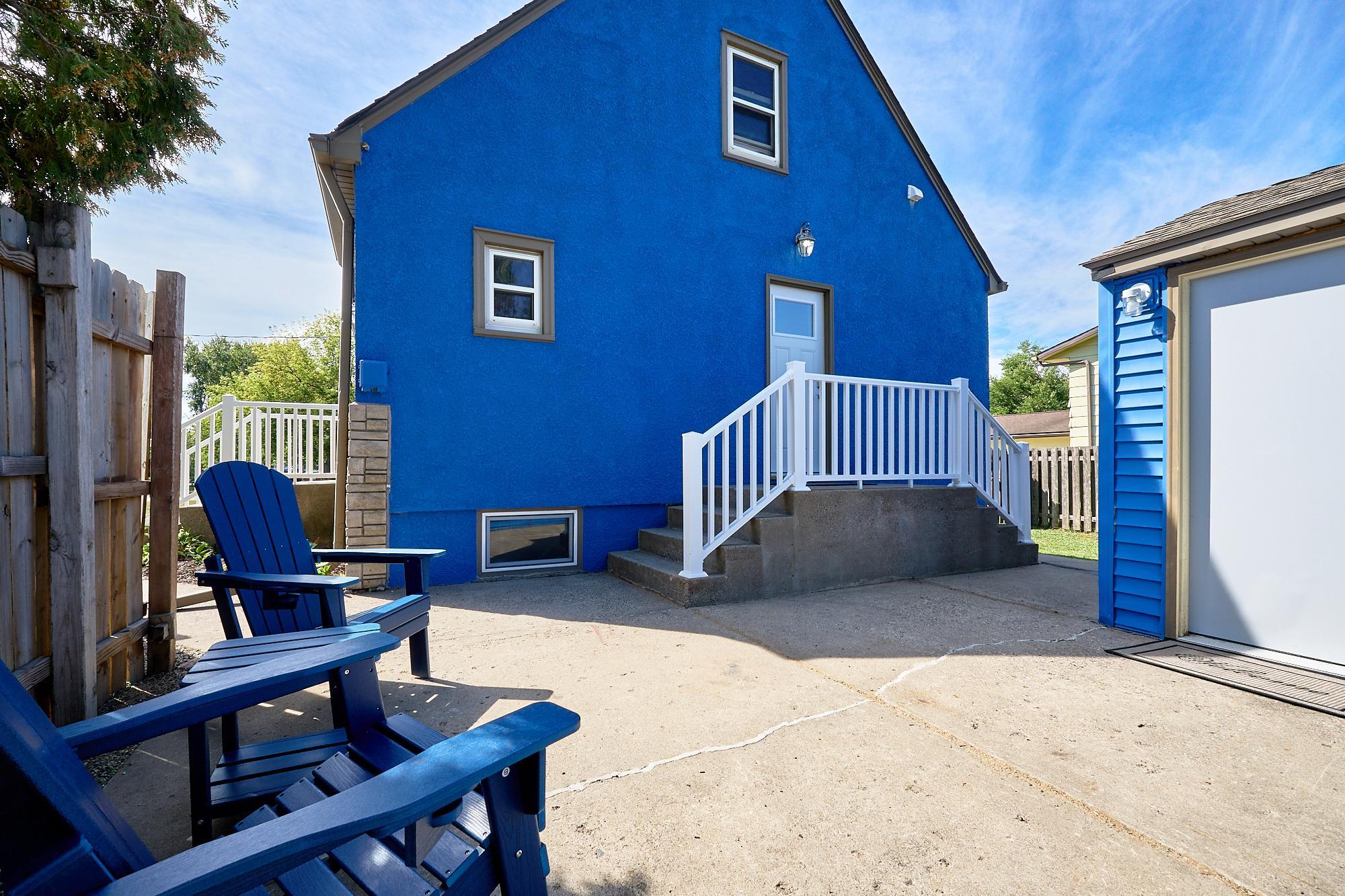 7525 Brunswick Ave N, Brooklyn Park, MN 55443