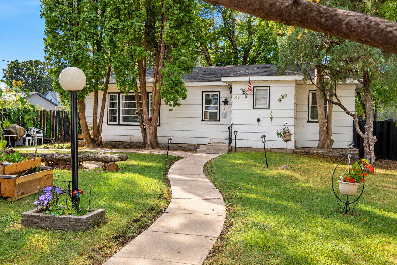 308 Roosevelt St, Alexandria, MN 56308
