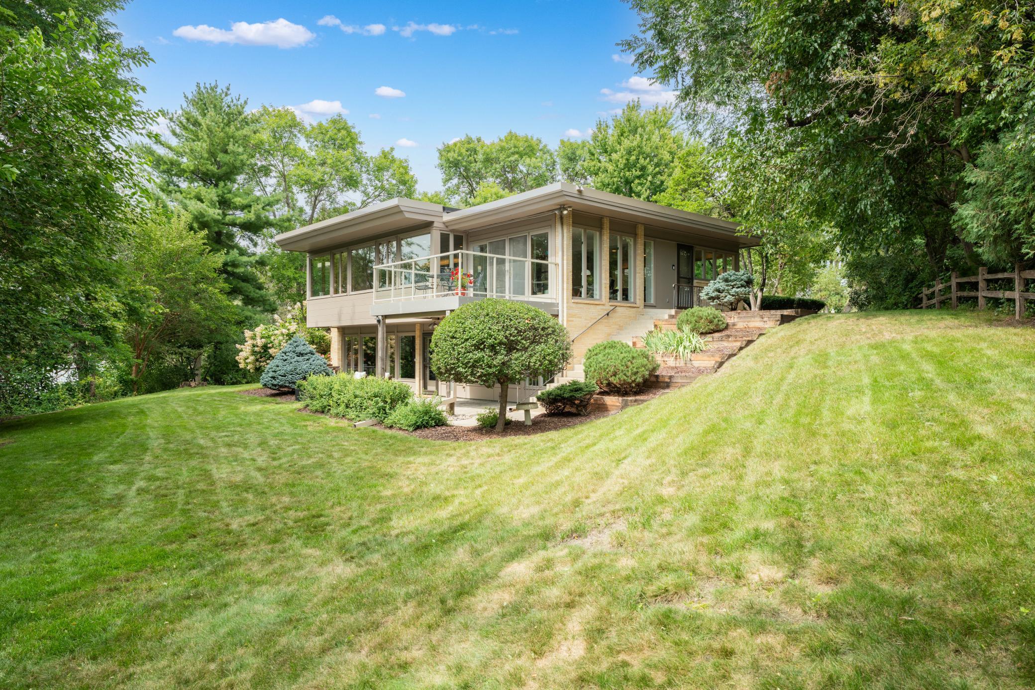 214 14th St NE, Rochester, MN 55906