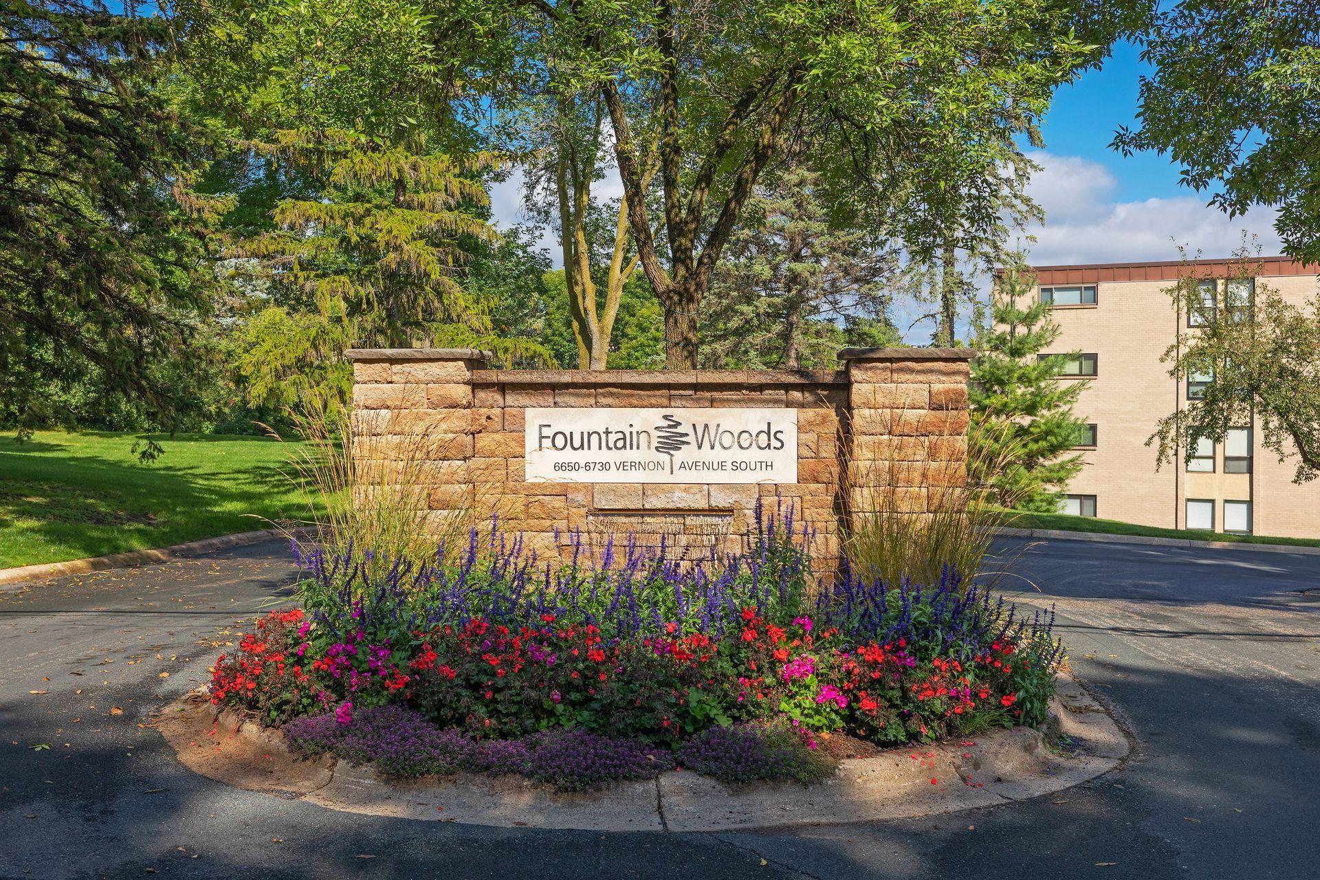 6710 Vernon Ave S #406, Edina, MN 55436