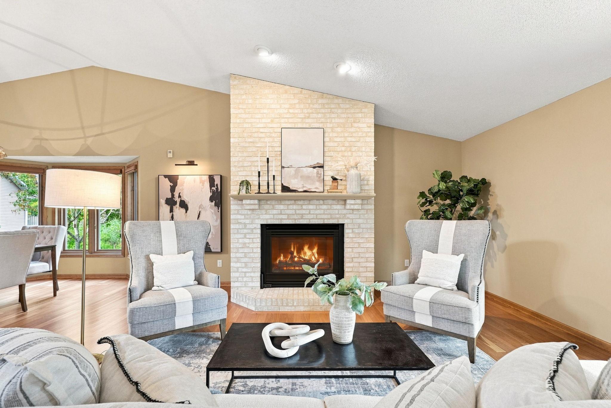 4166 Thornhill Ln, Vadnais Heights, MN 55127