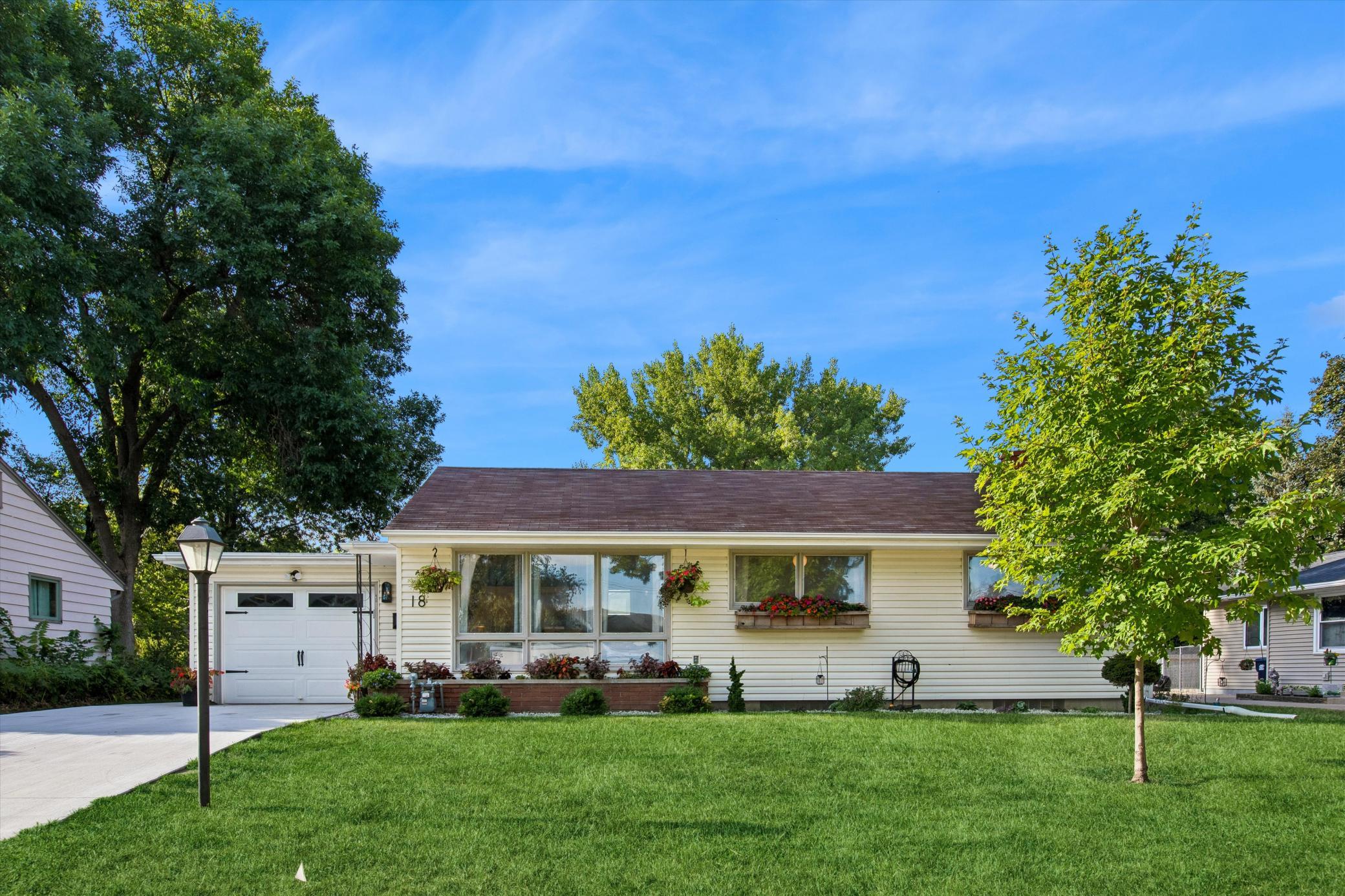 18 Park Dr, Northfield, MN 55057
