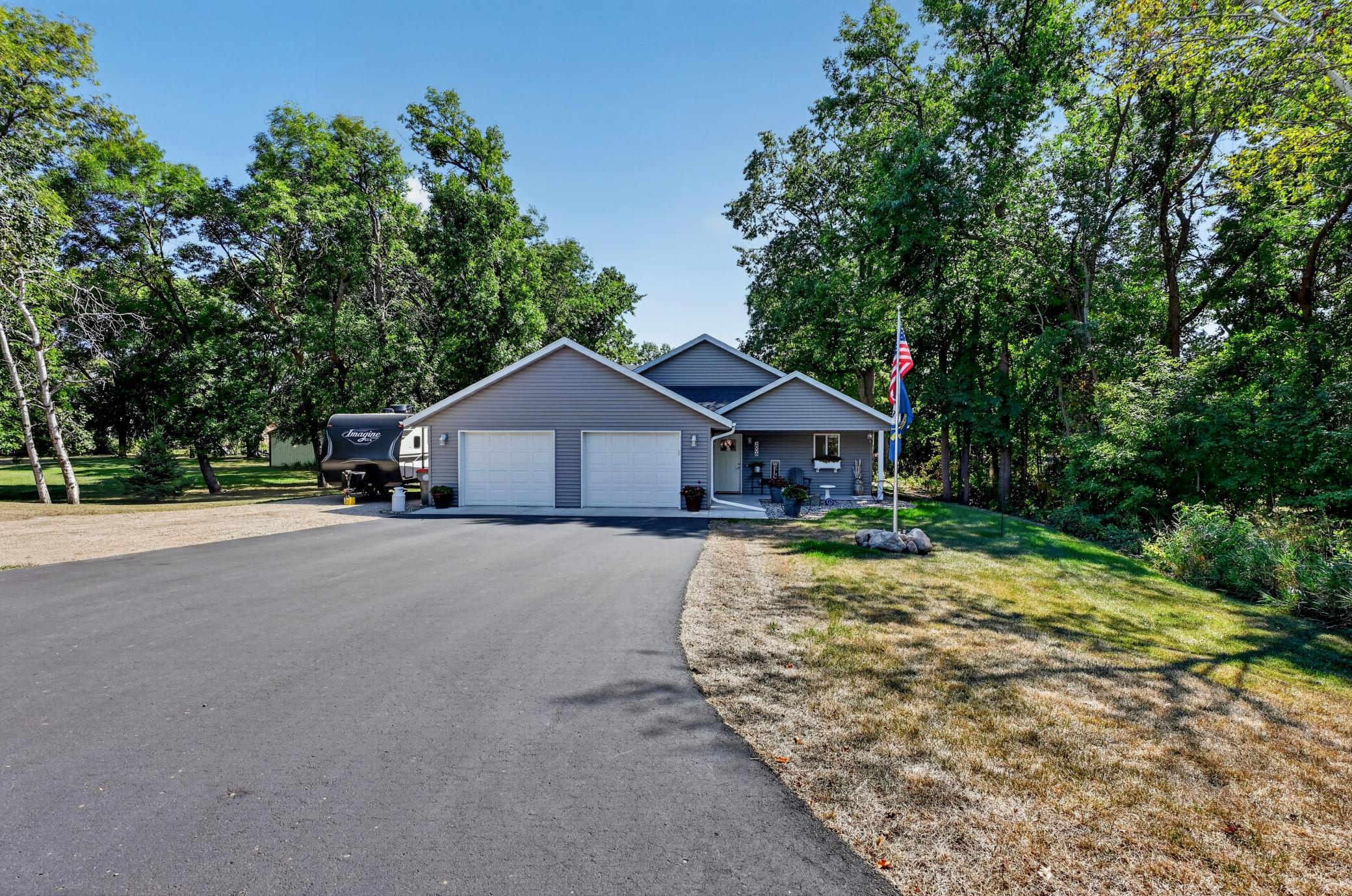 2006 Woodland Park Dr NE, Alexandria, MN 56308