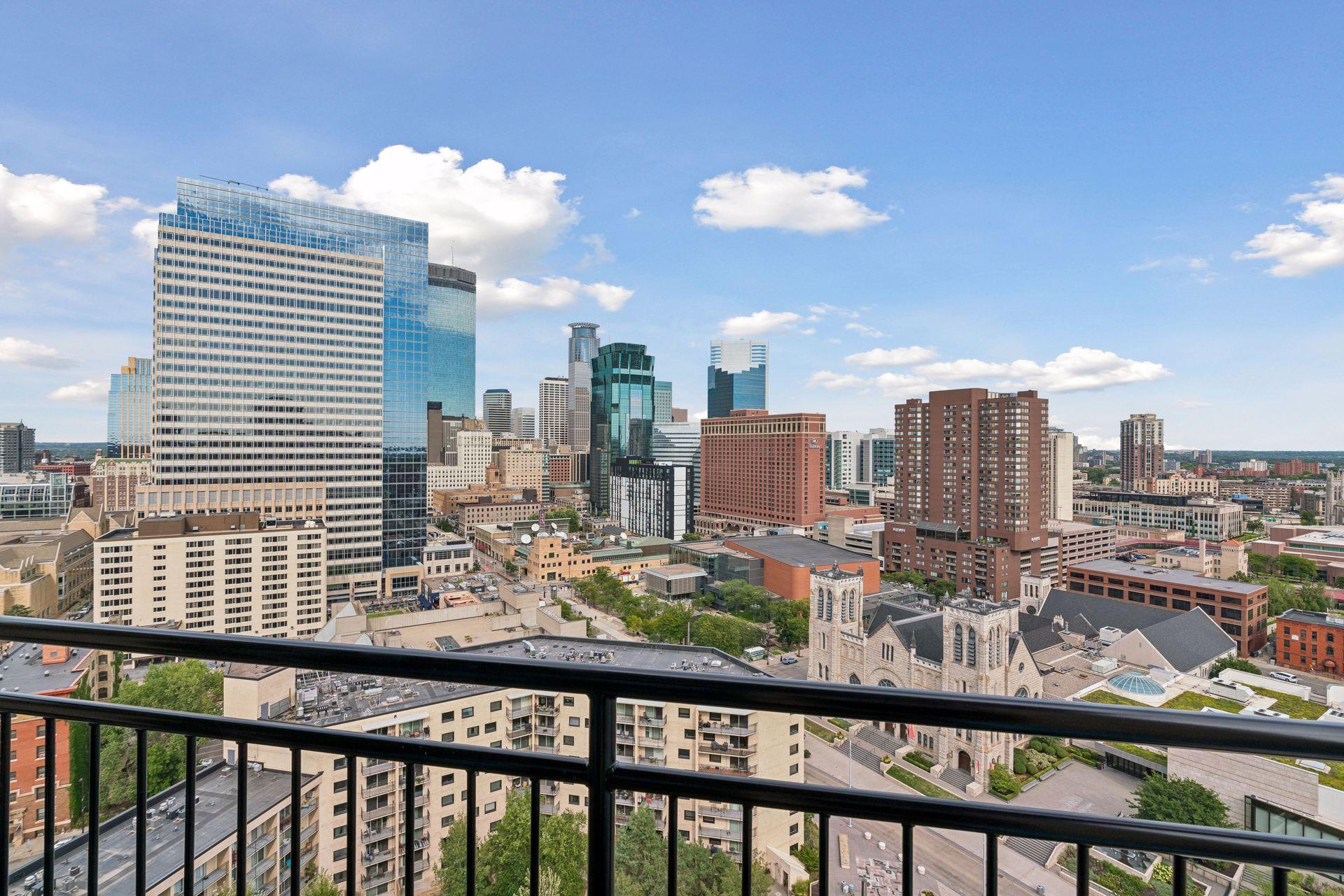 1225 Lasalle Ave #2307, Minneapolis, MN 55403