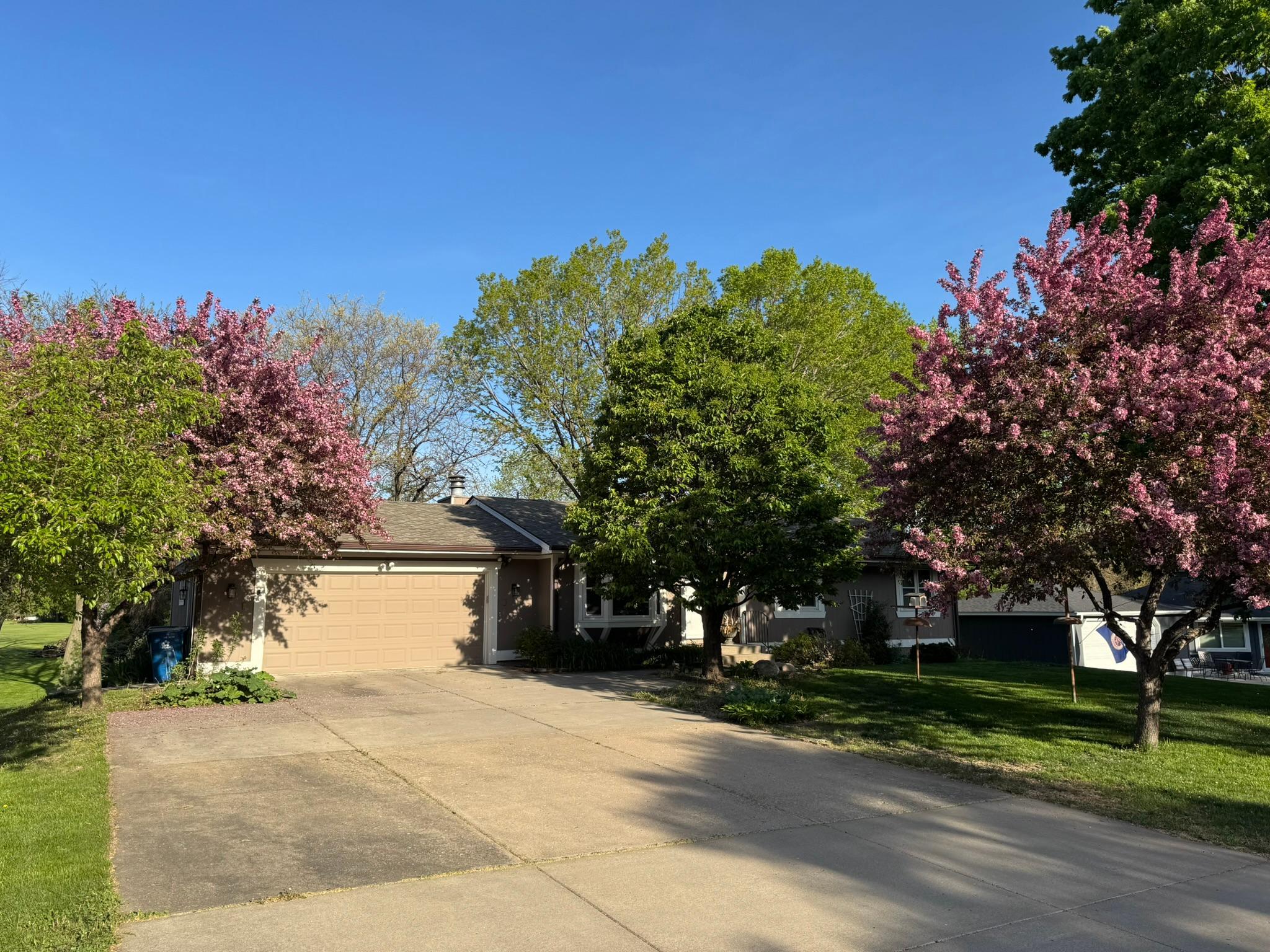 1755 Ithaca Ln N, Plymouth, MN 55447