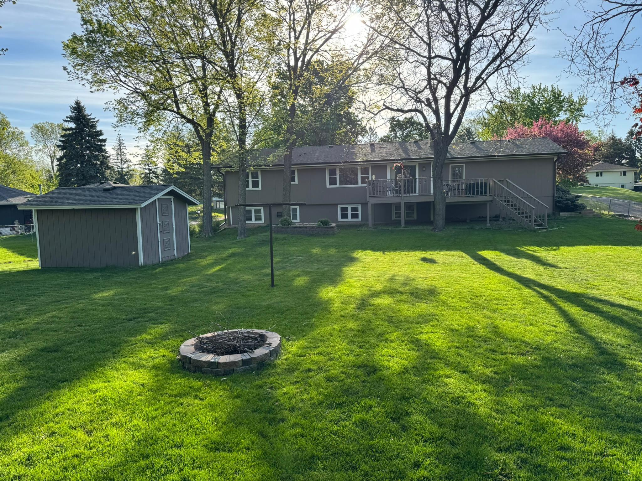 1755 Ithaca Ln N, Plymouth, MN 55447