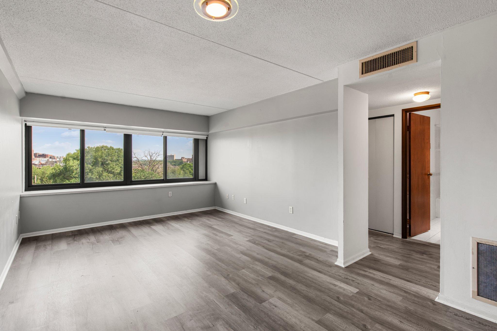 1920 S 1st St #408, Minneapolis, MN 55454