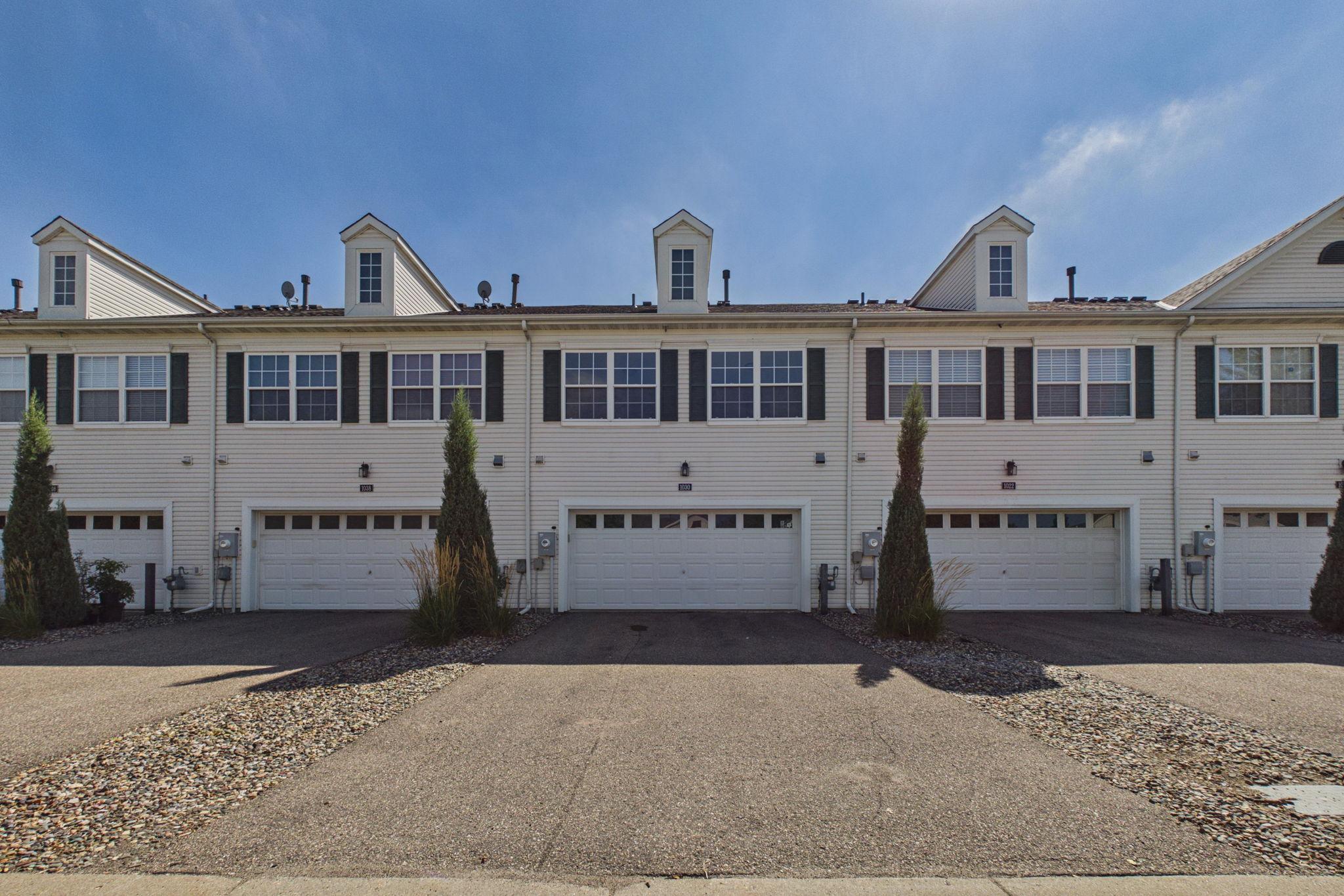 1030 Providence Dr, Shakopee, MN 55379