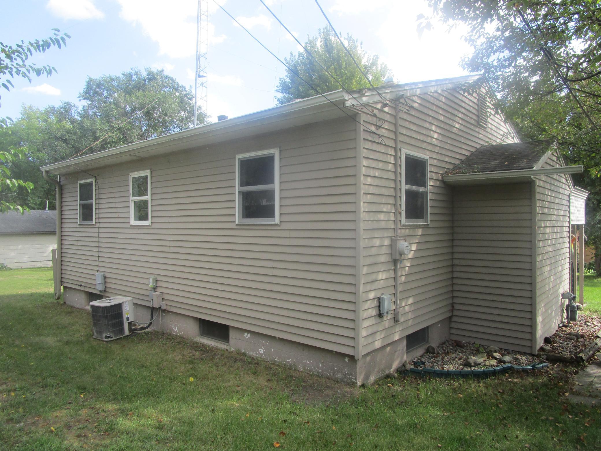 721 Riverside Ct, Fergus Falls, MN 56537