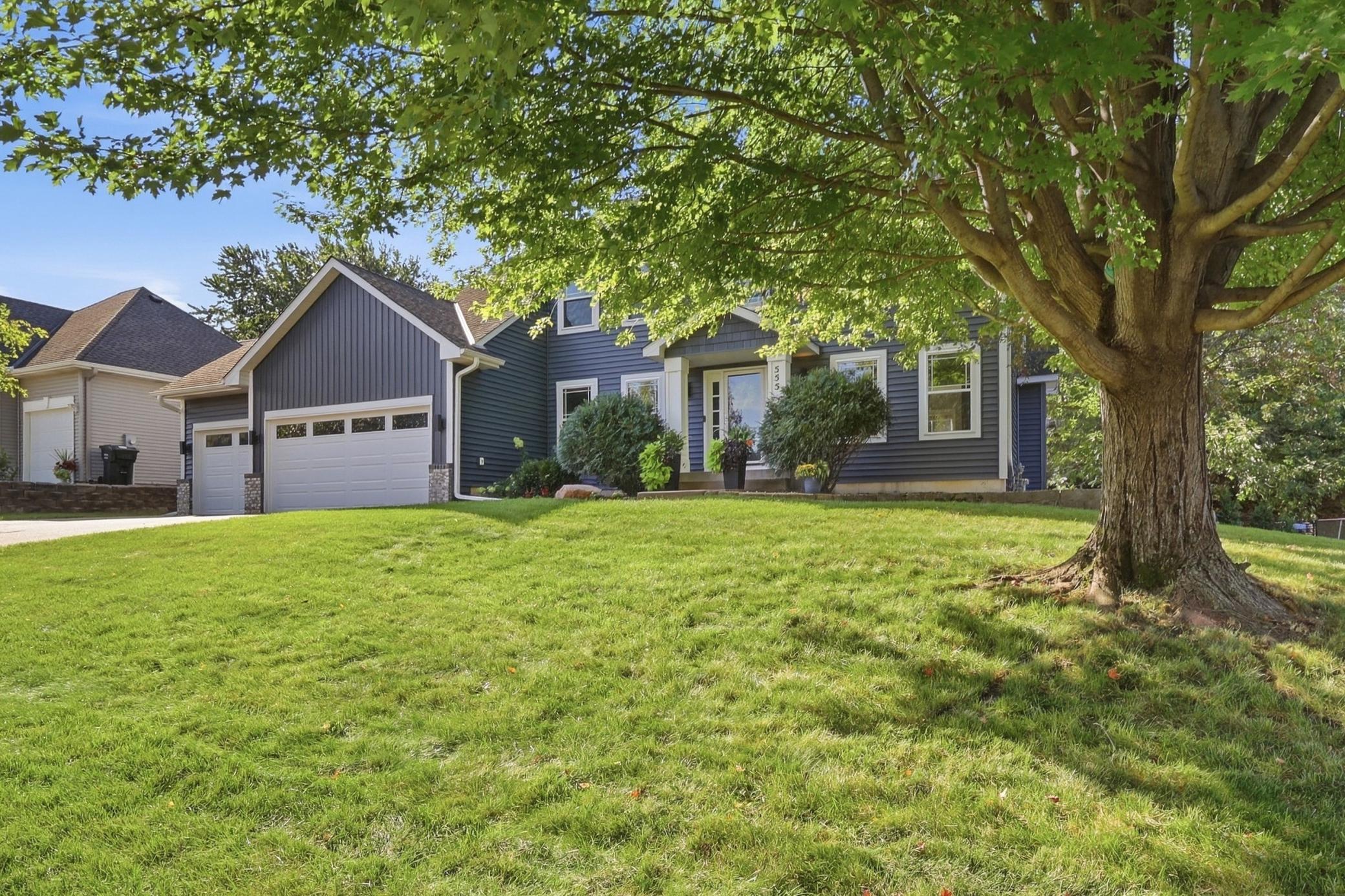 555 White Pine Way, Eagan, MN 55123