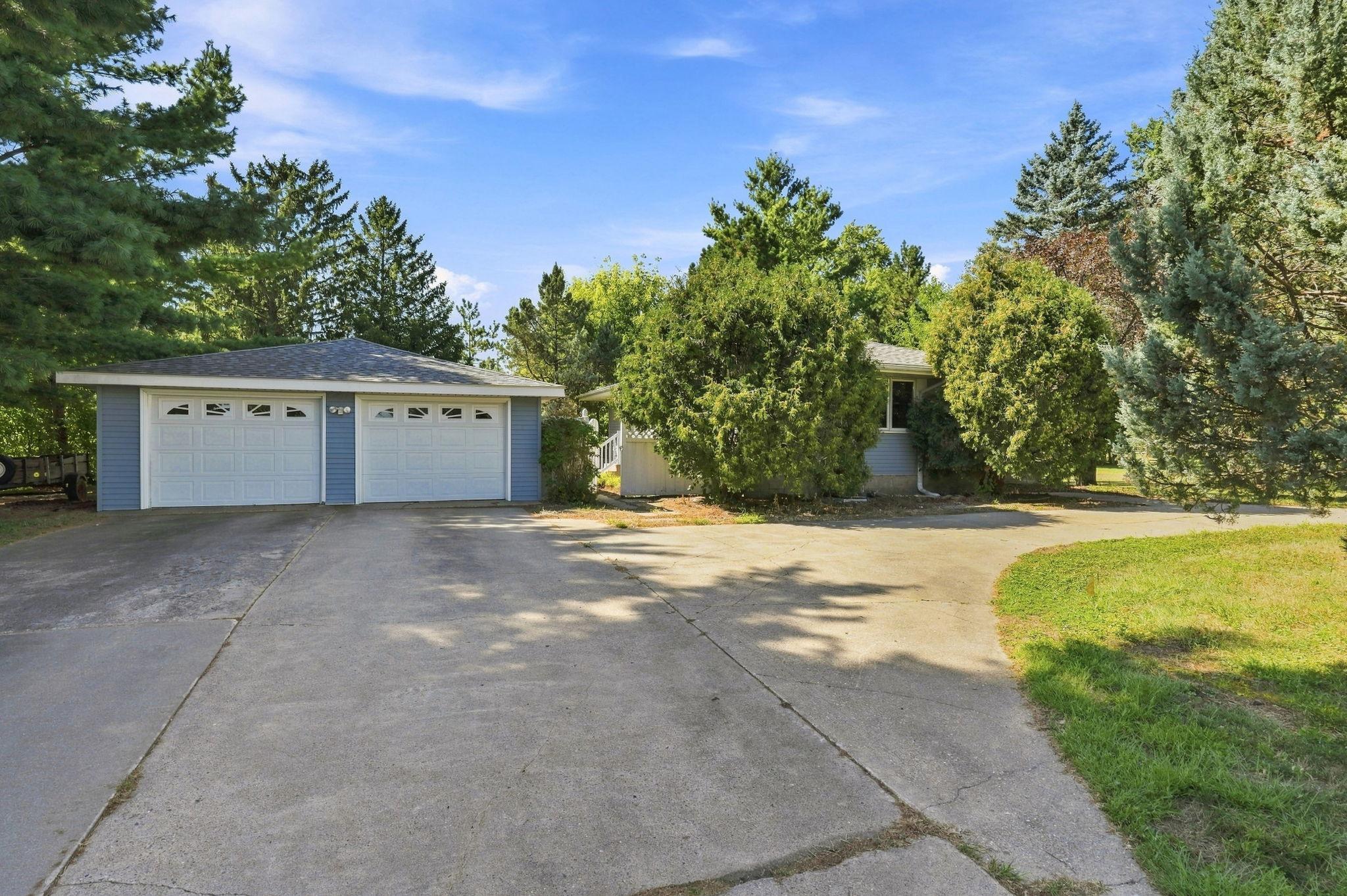 2829 Burnside Ave, Eagan, MN 55121