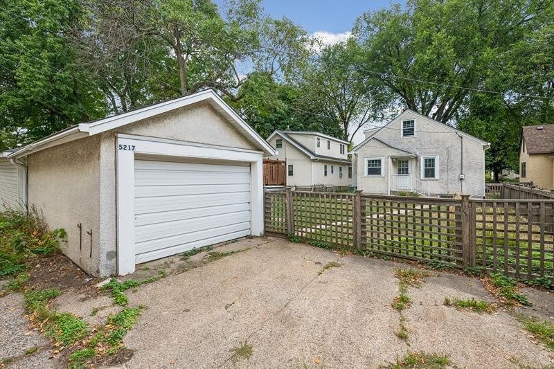 5217 Columbus Ave, Minneapolis, MN 55417