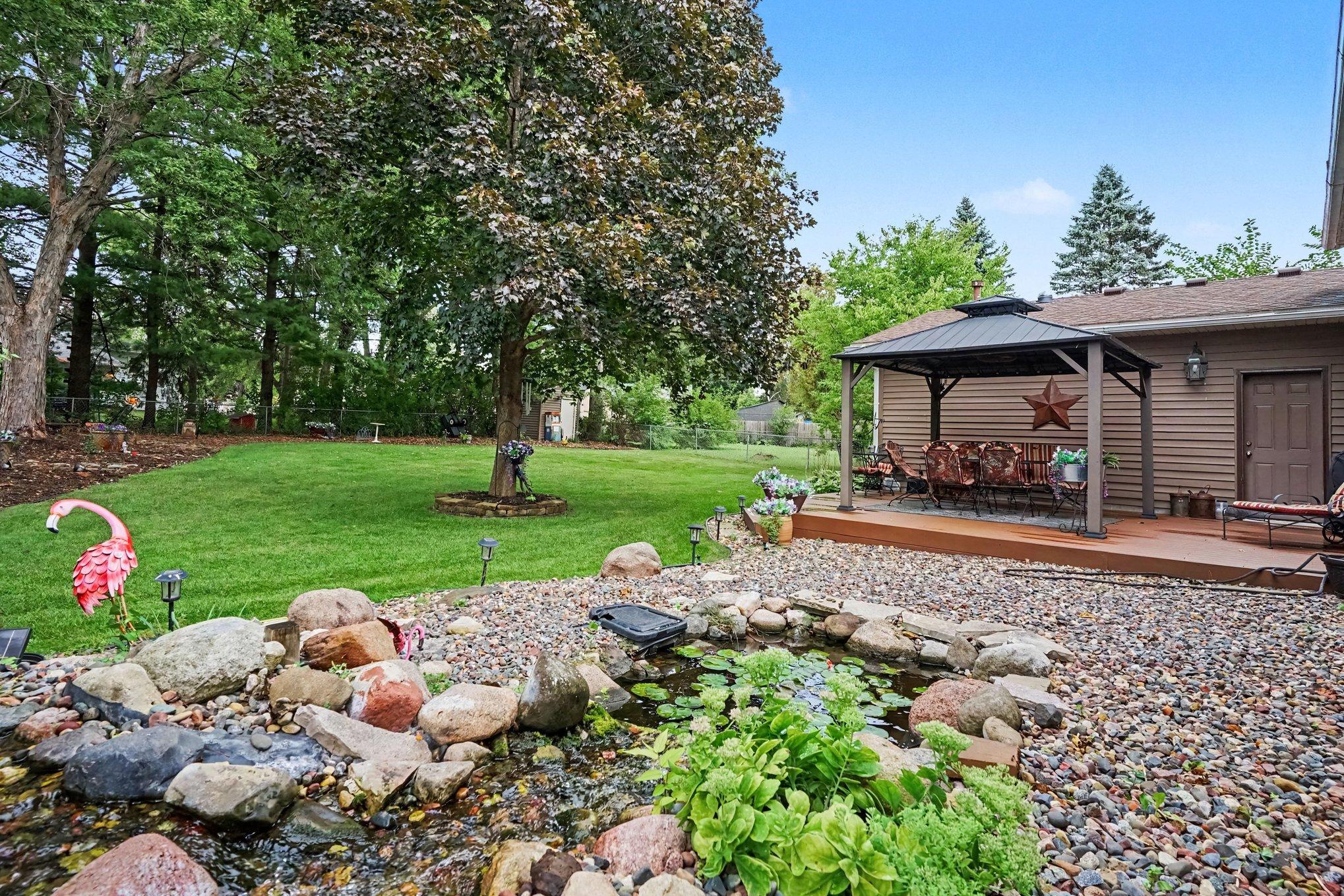 8320 Isle Ave S, Cottage Grove, MN 55016
