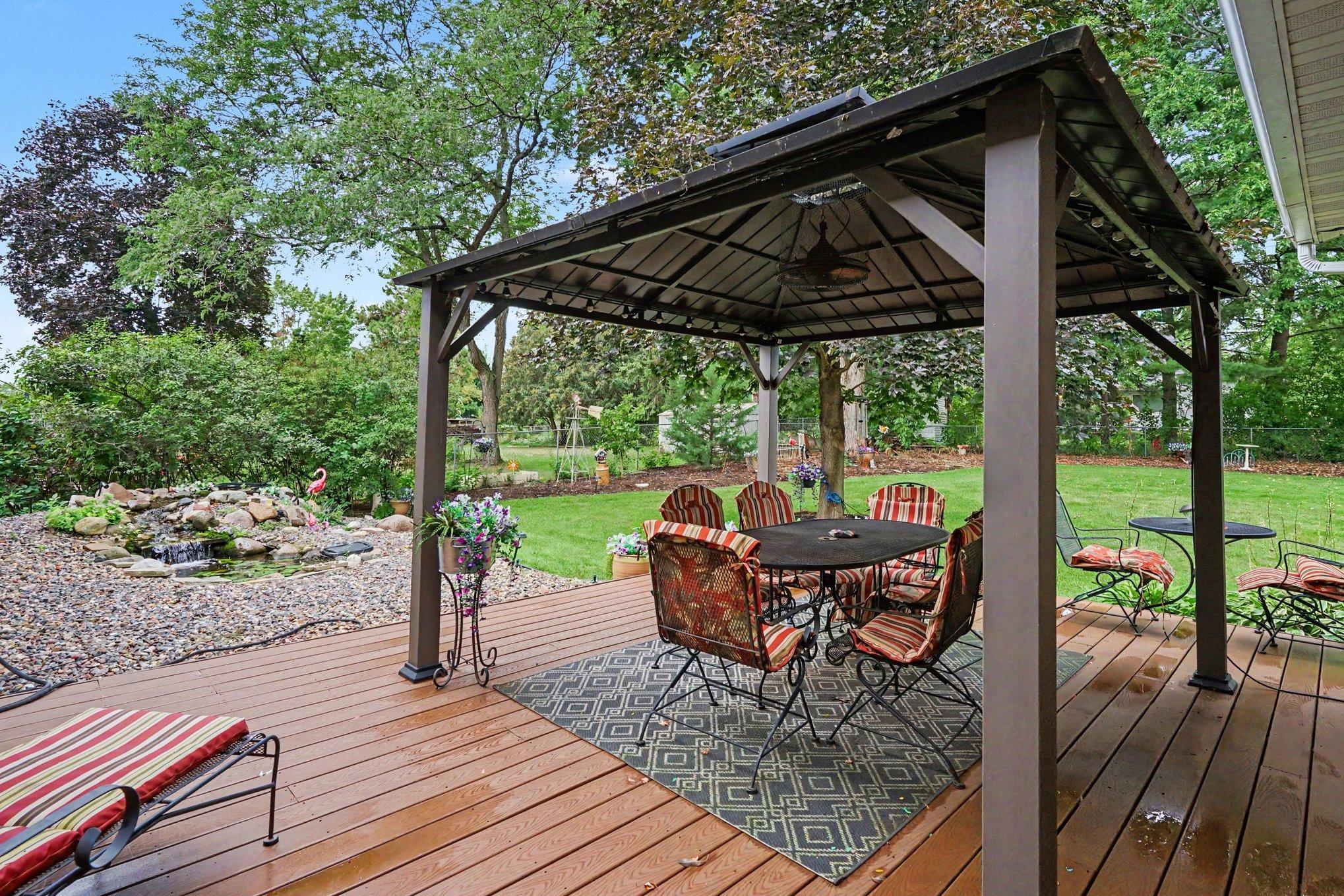 8320 Isle Ave S, Cottage Grove, MN 55016