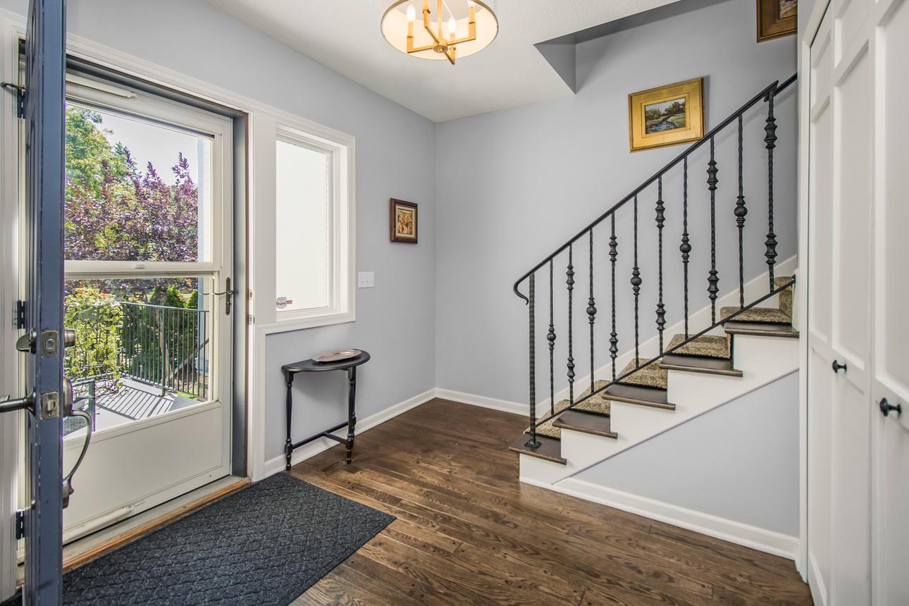 719 Summit Ave, Saint Paul, MN 55105