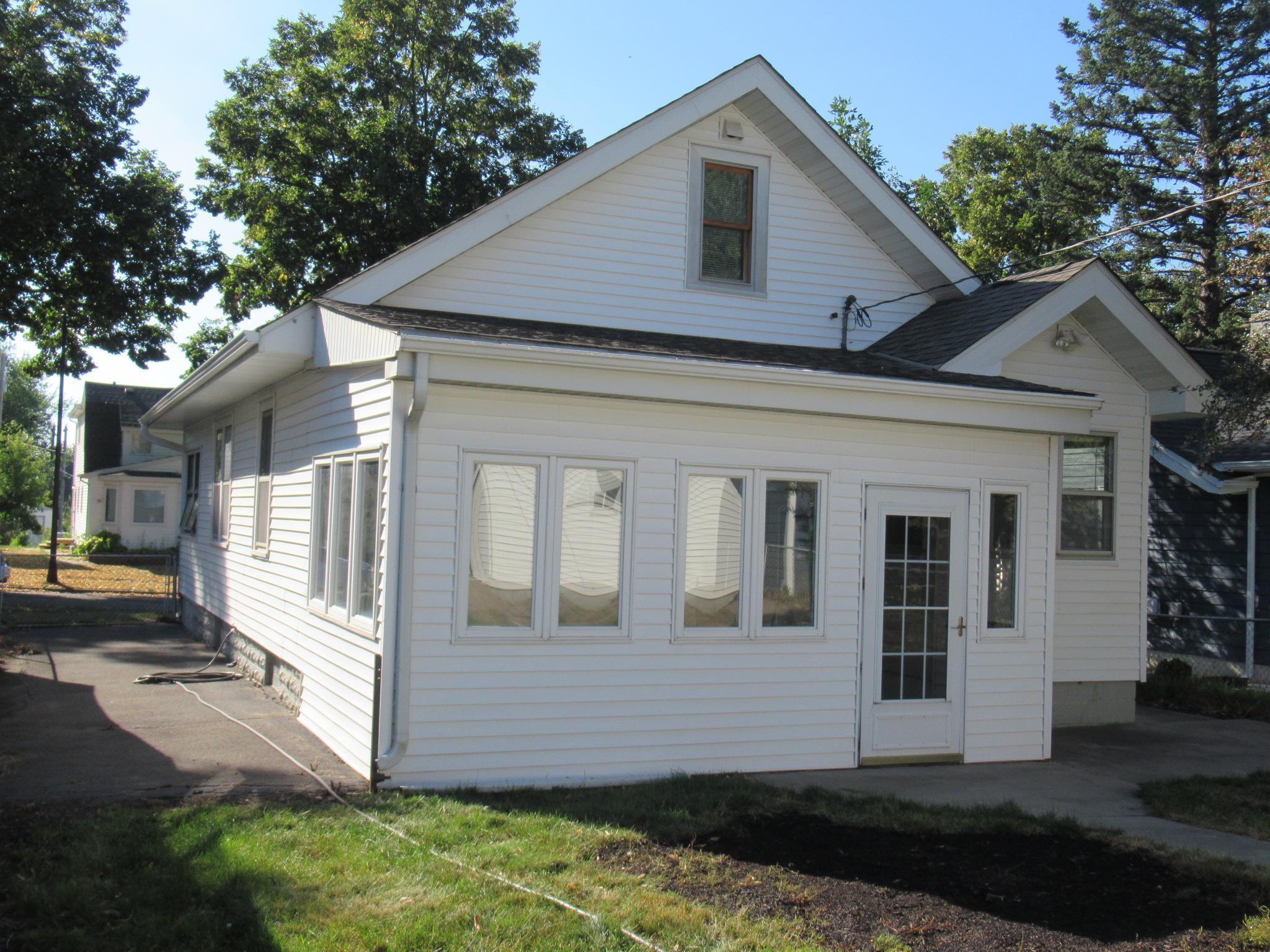 1428 Hazel St N, Saint Paul, MN 55119