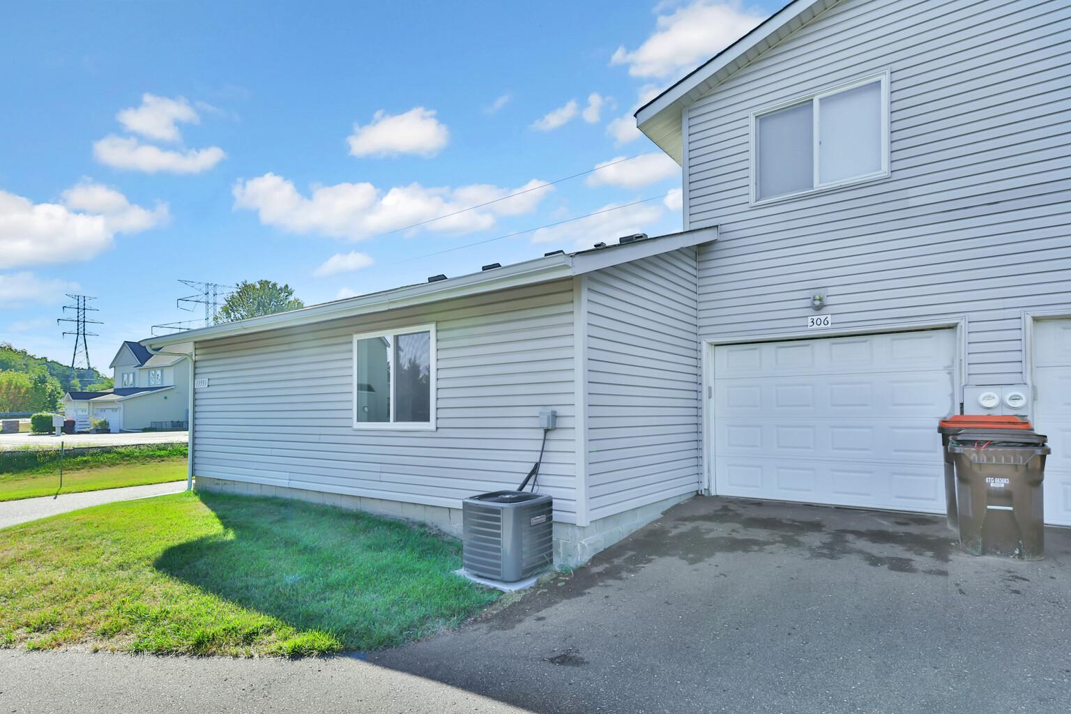 13991 60th Street Ct N #306, Stillwater, MN 55082