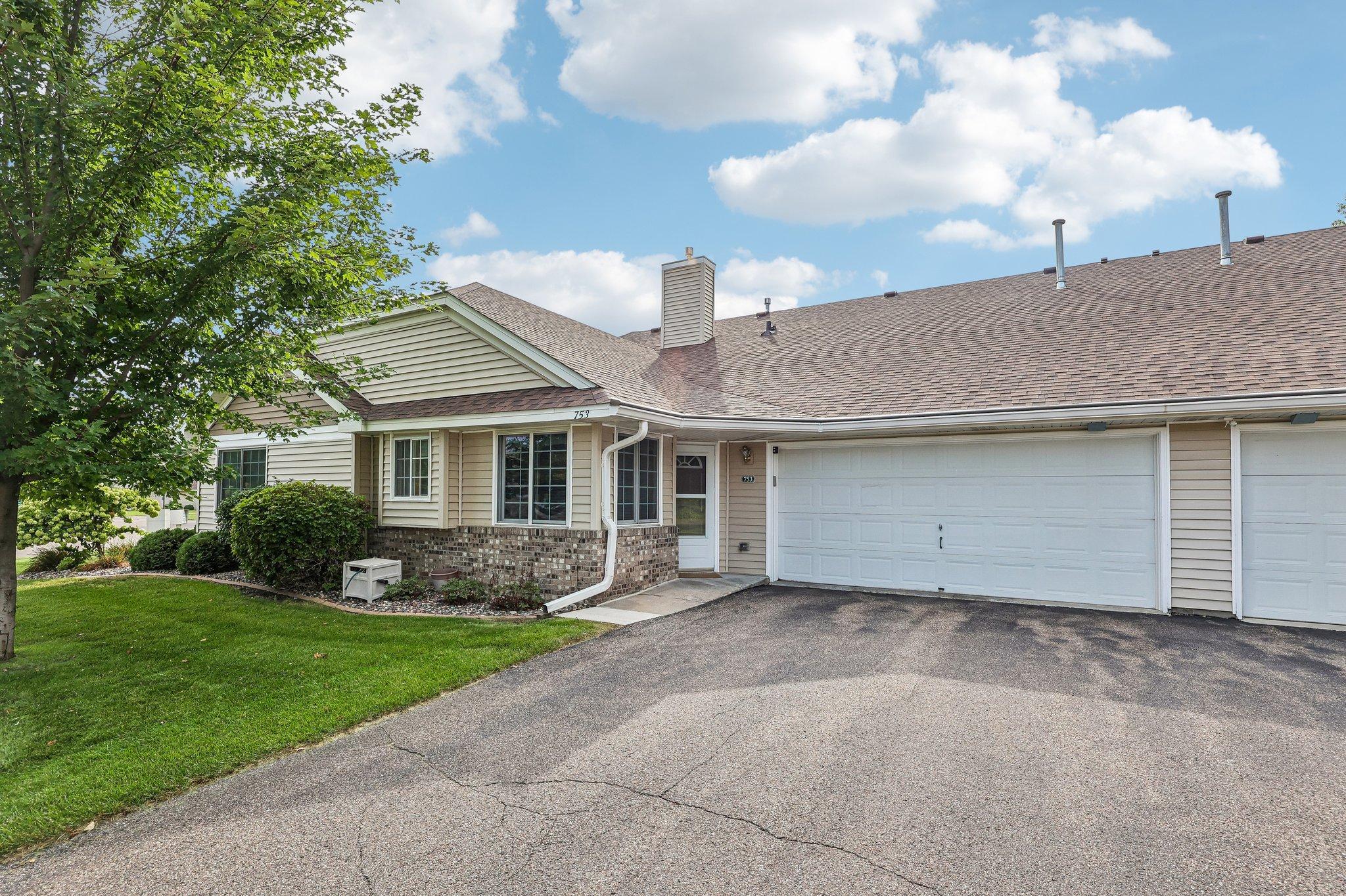 753 85th Ln NW, Coon Rapids, MN 55433