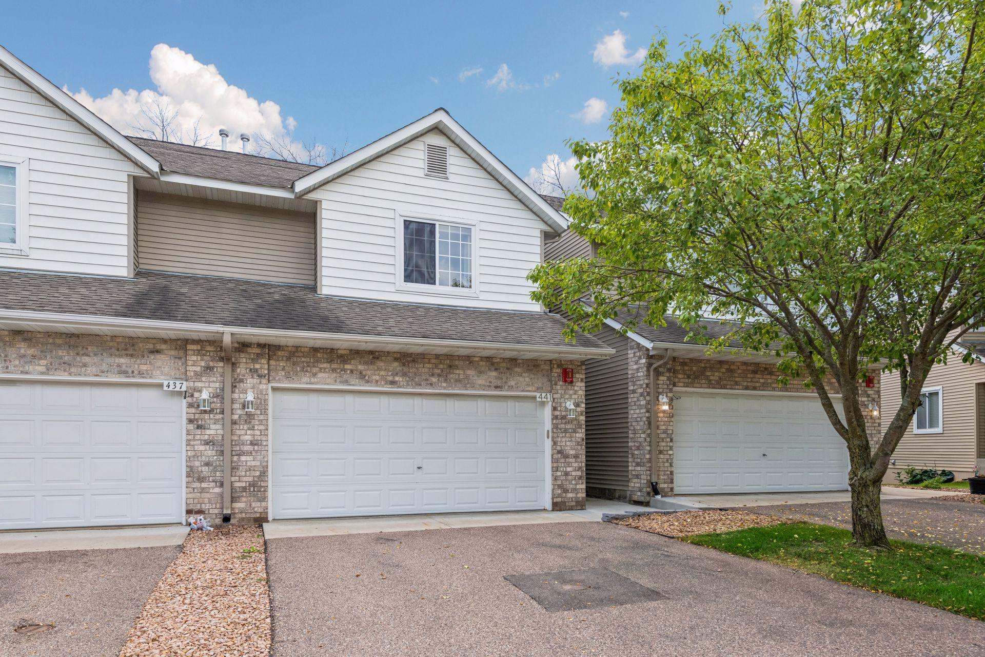 441 Pleasant Ln, Chaska, MN 55318