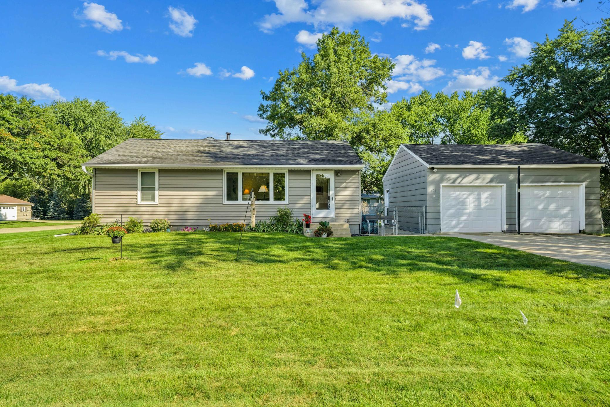 1303 26th St SE, Rochester, MN 55904