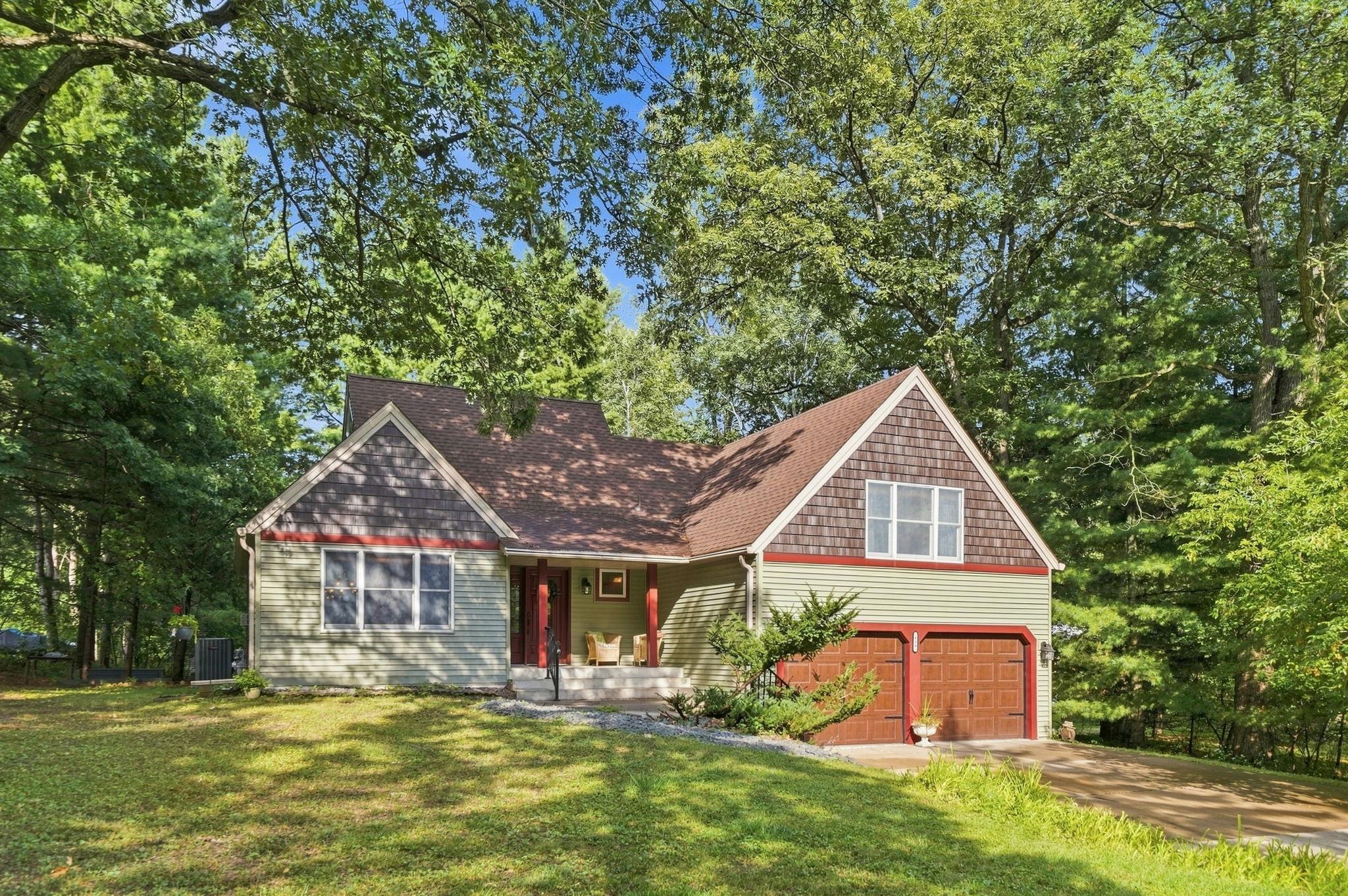 619 Birchwood Ave, White Bear Lake, MN 55110