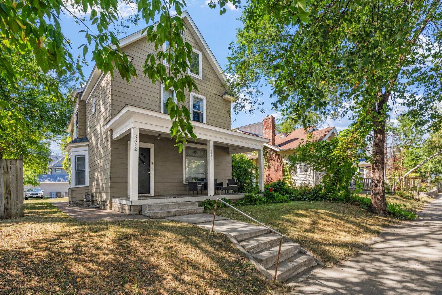 3322 Clinton Ave, Minneapolis, MN 55408